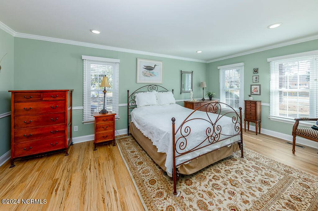 Trent Woods, NC 28562,401 W Wilson Creek DR