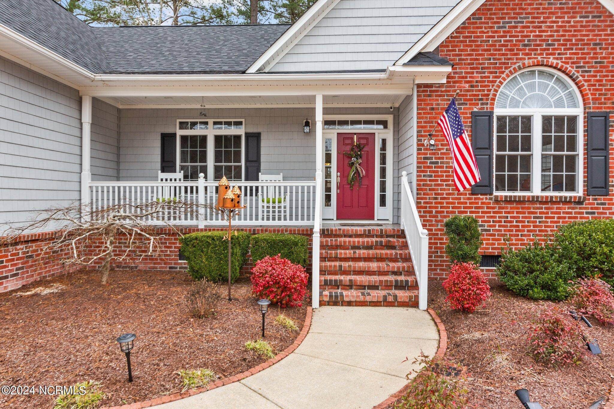 Chocowinity, NC 27817,111 Thames LN