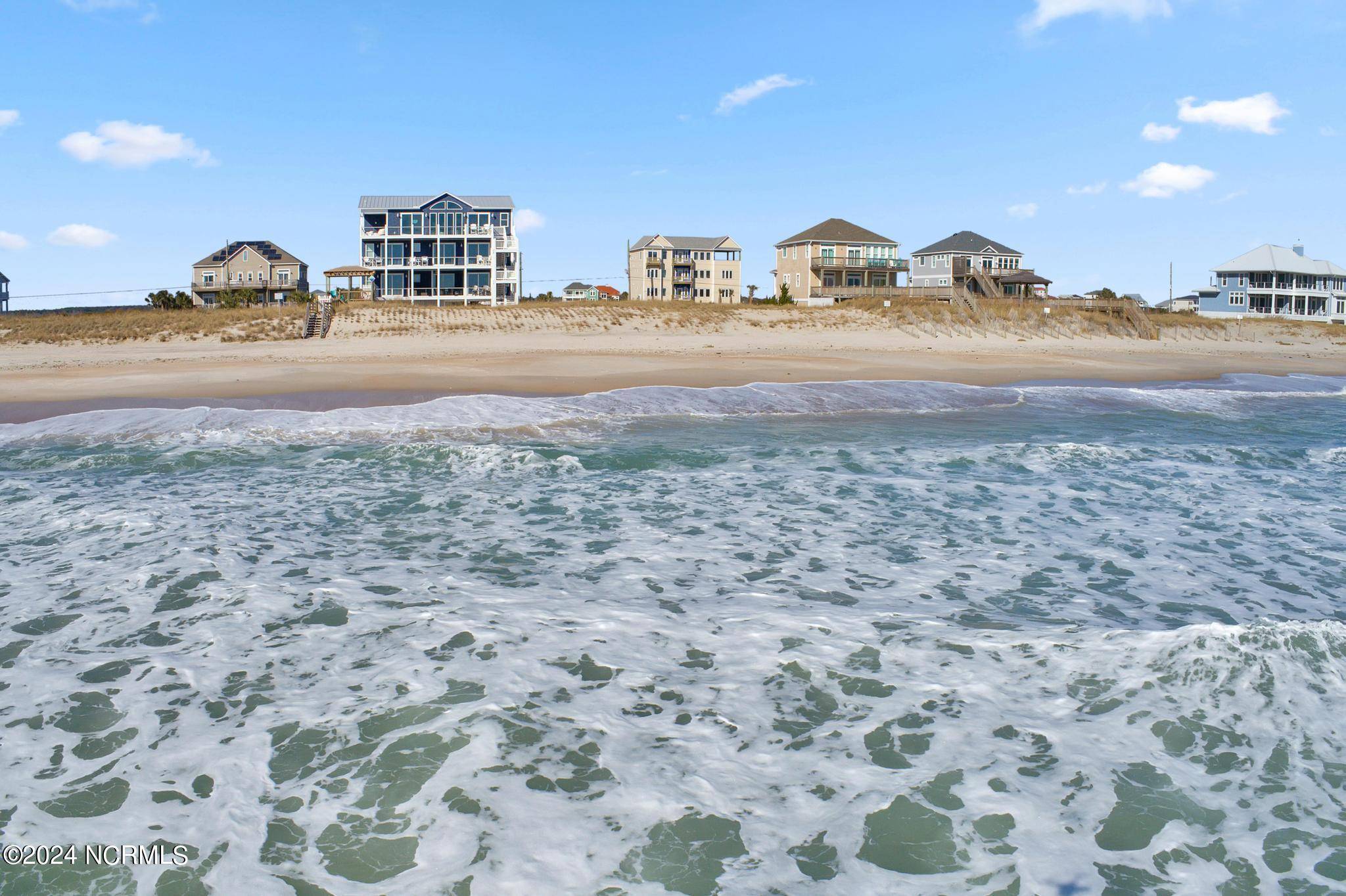 North Topsail Beach, NC 28460,705 New River Inlet RD