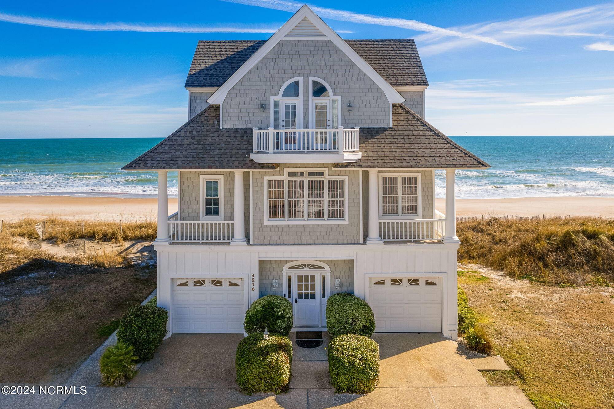 North Topsail Beach, NC 28460,4216 Island DR