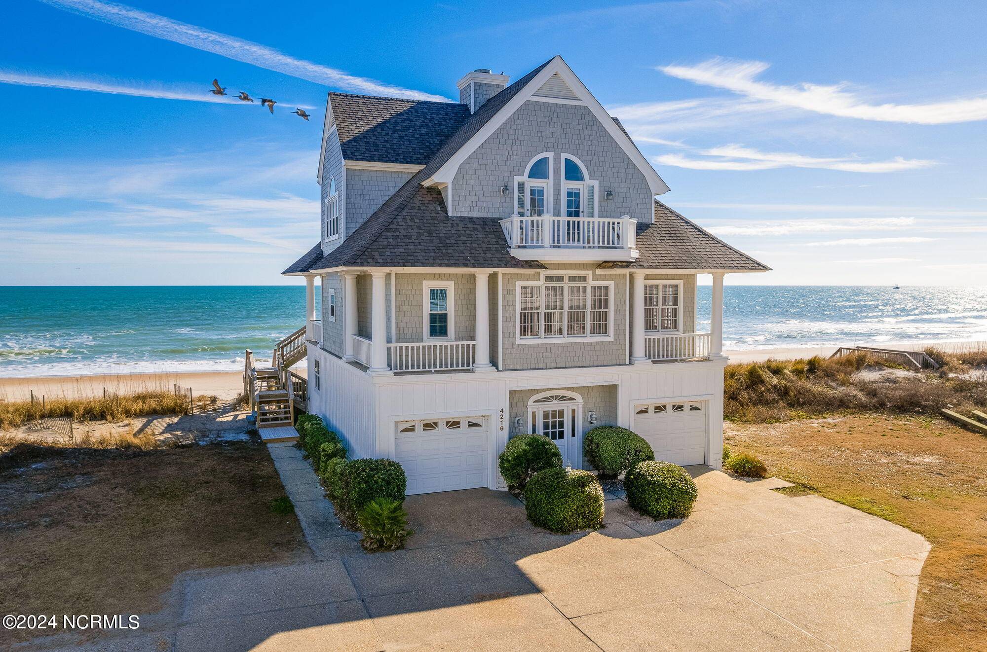 North Topsail Beach, NC 28460,4216 Island DR