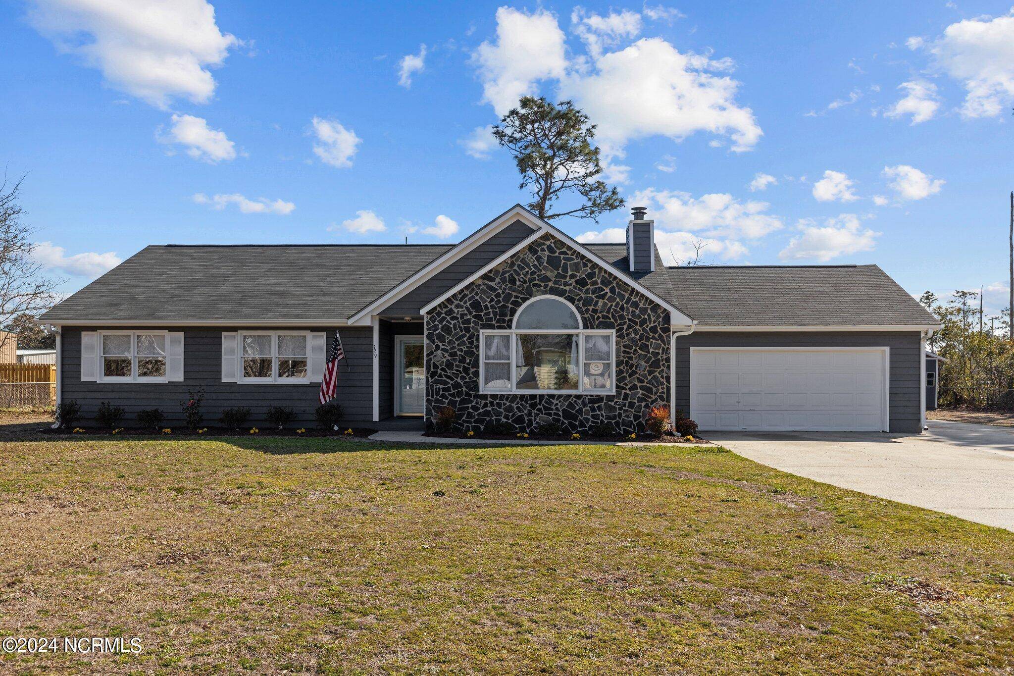 Newport, NC 28570,129 Sir Christopher DR