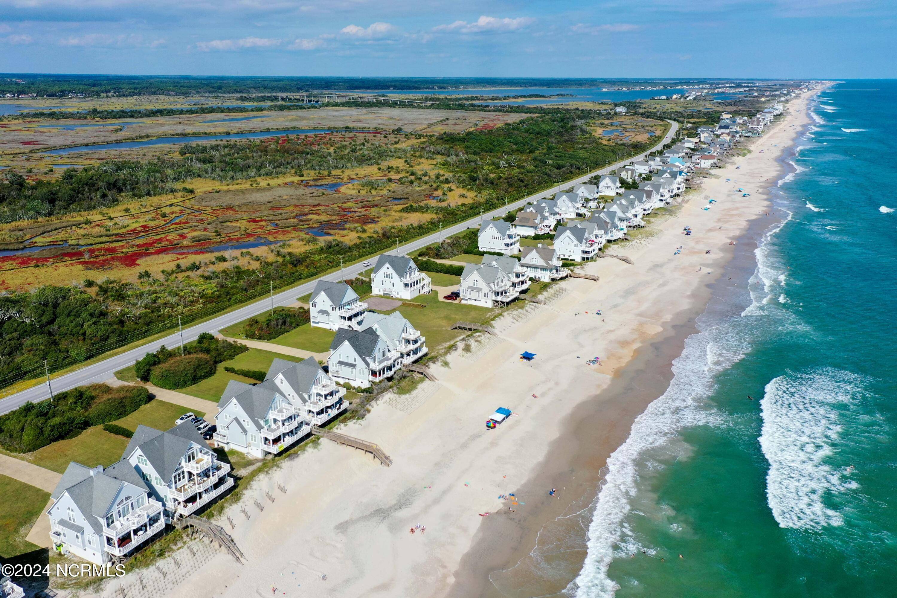 North Topsail Beach, NC 28460,4264 Island Drive DR