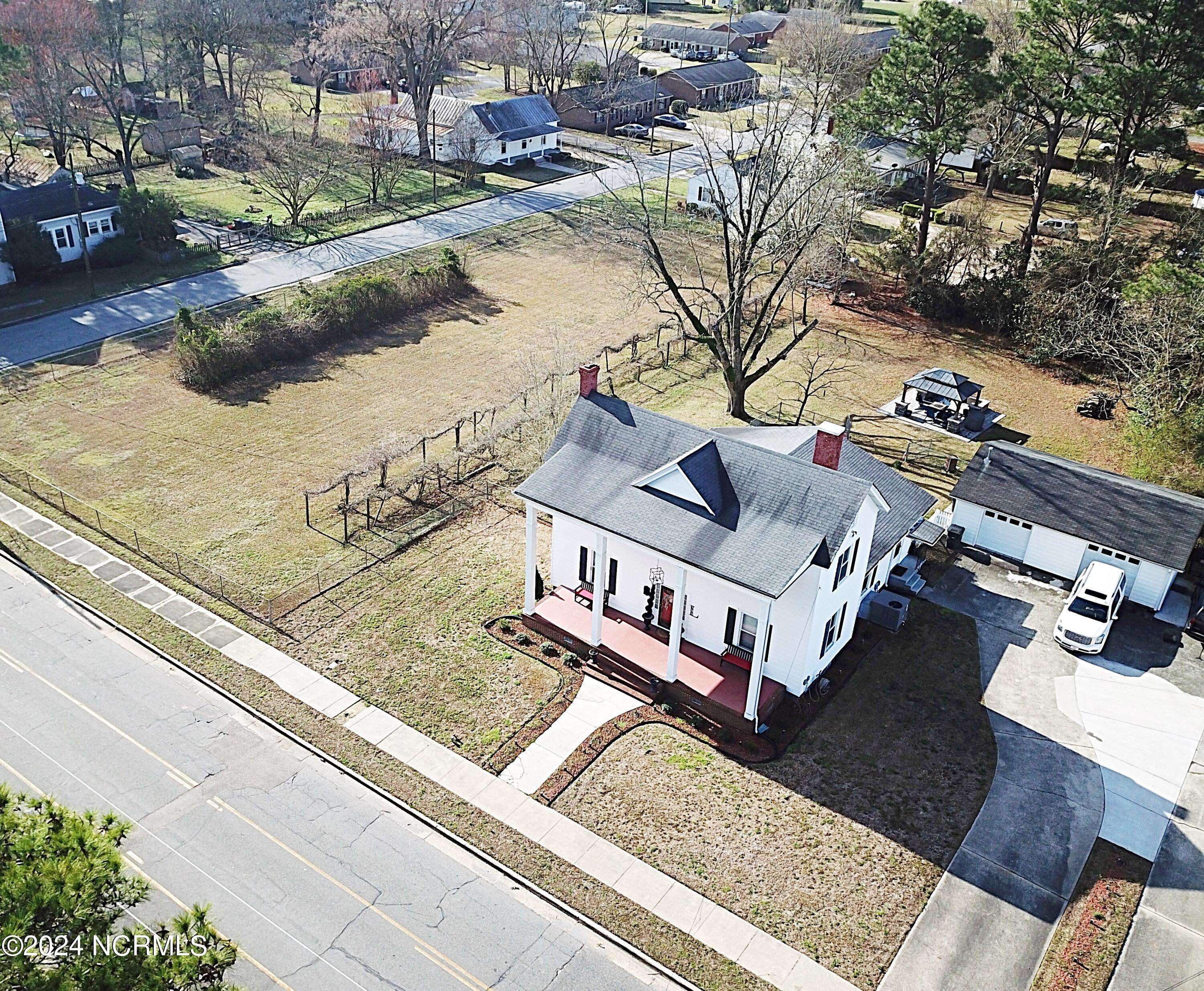 La Grange, NC 28551,303 W Washington ST