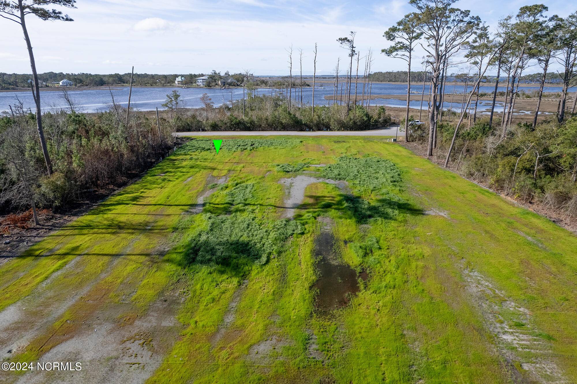 Beaufort, NC 28516,204 Leeward LN