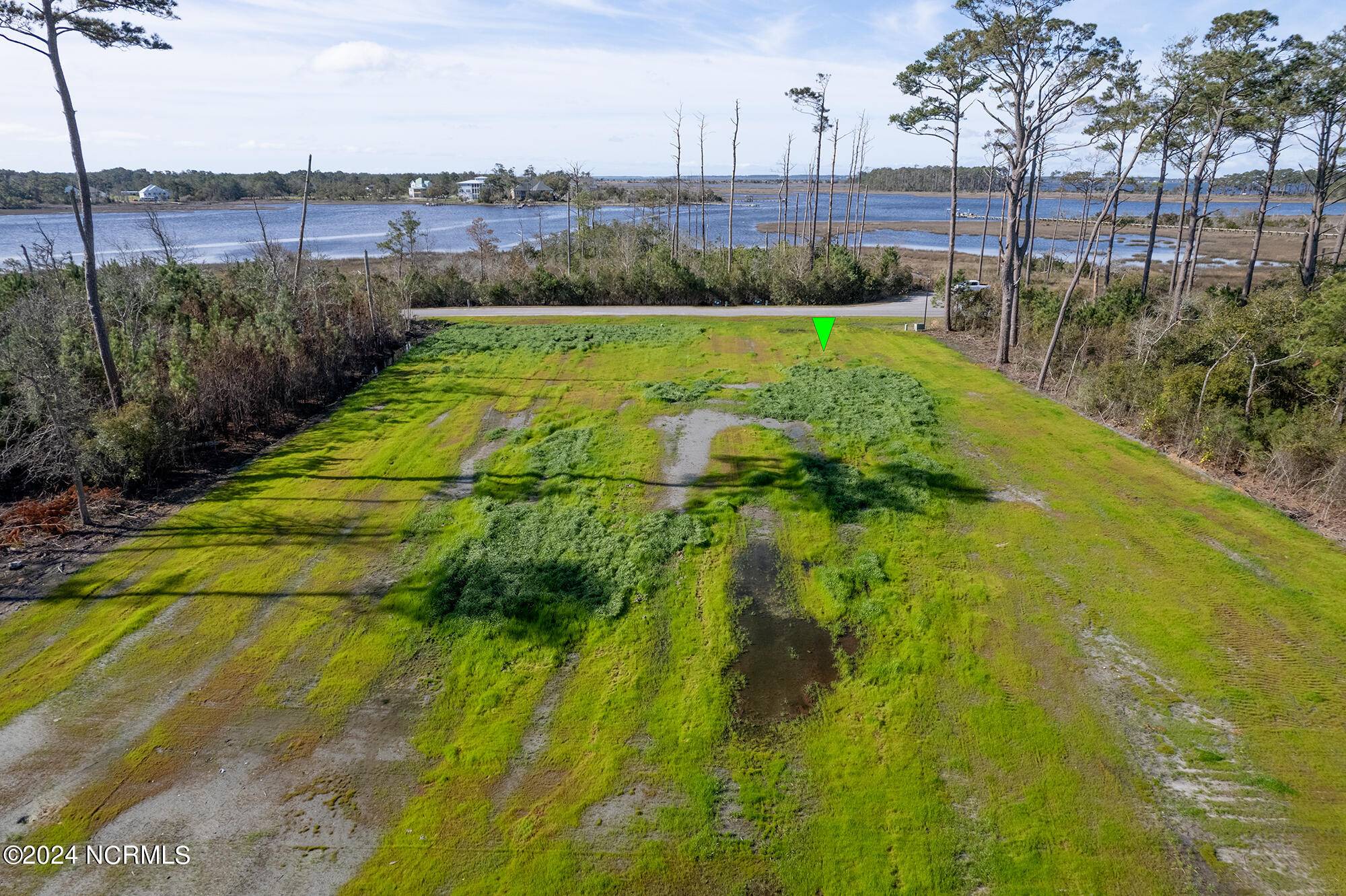 Beaufort, NC 28516,206 Leeward LN