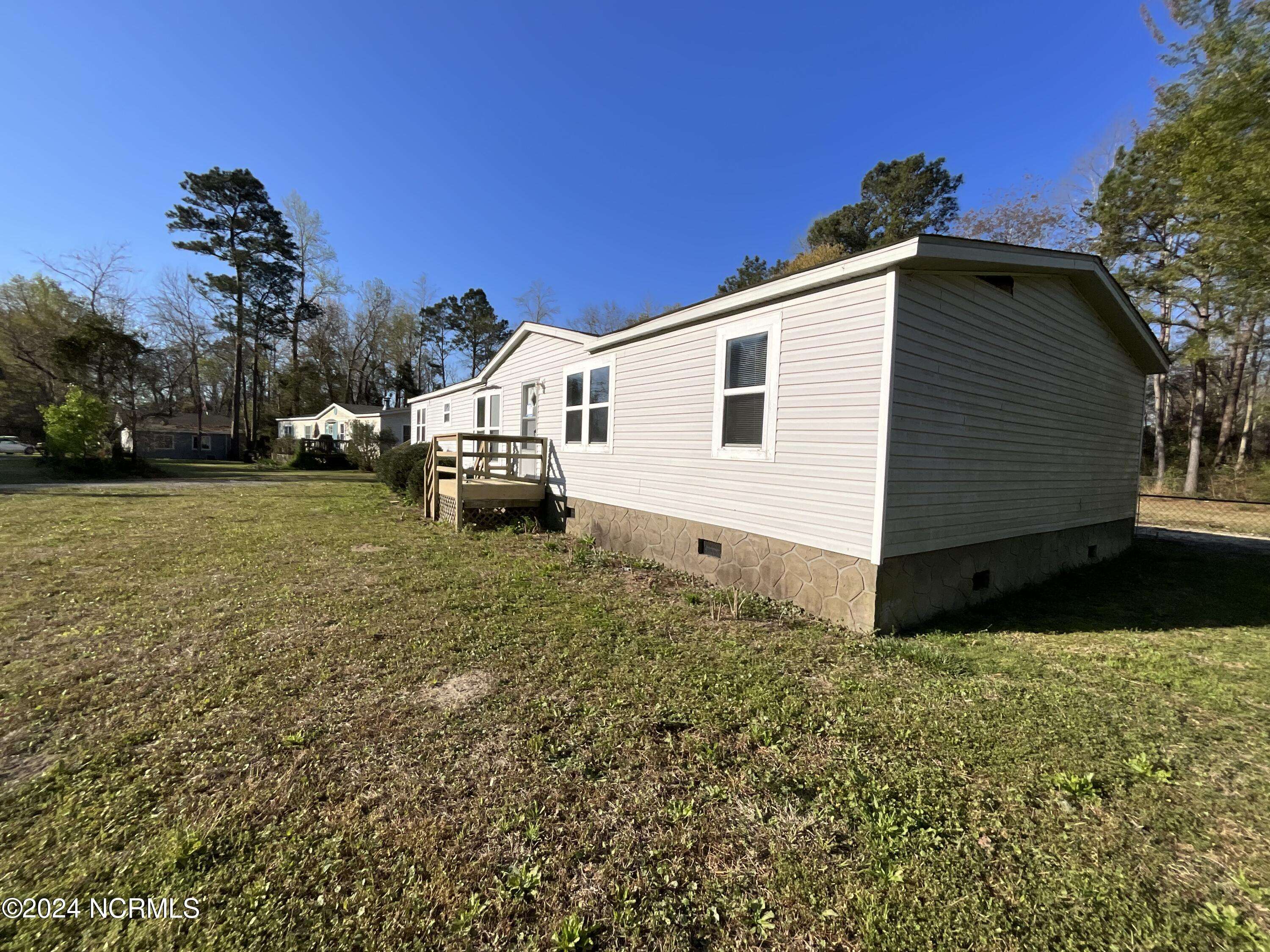 Holly Ridge, NC 28445,208 Clearview Drive