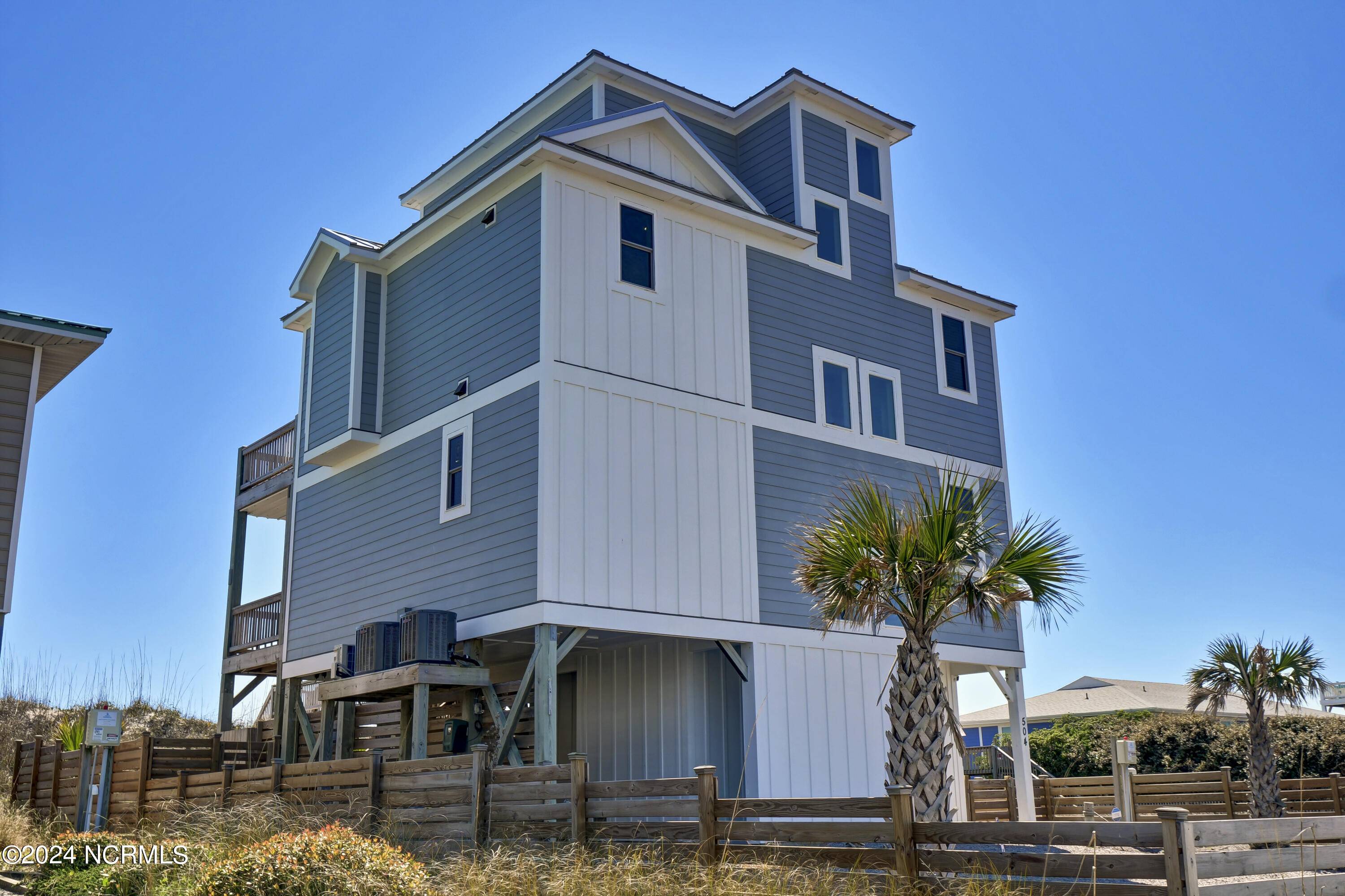 North Topsail Beach, NC 28460,504 Ocean DR