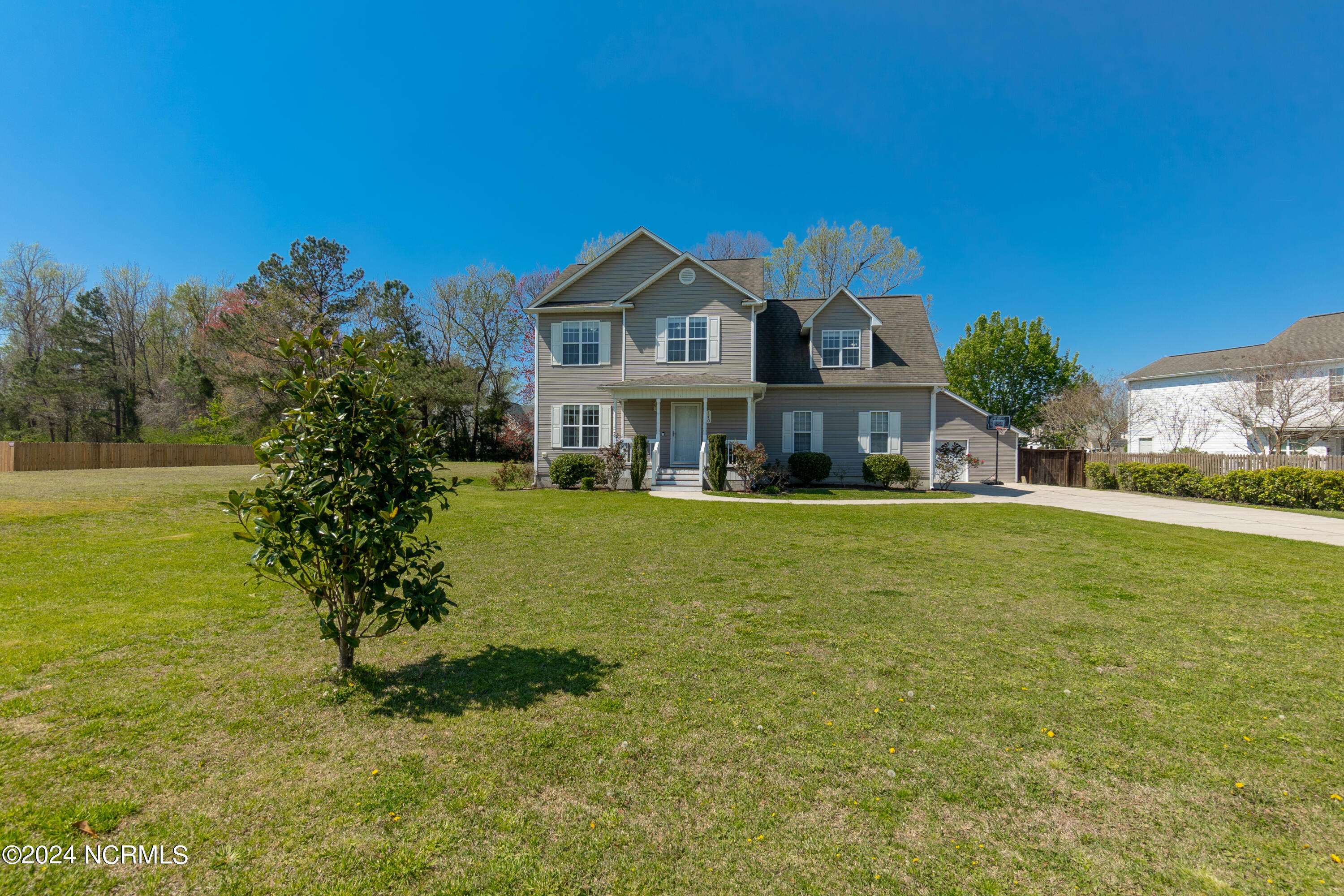 Jacksonville, NC 28540,140 Spring Leaf LN