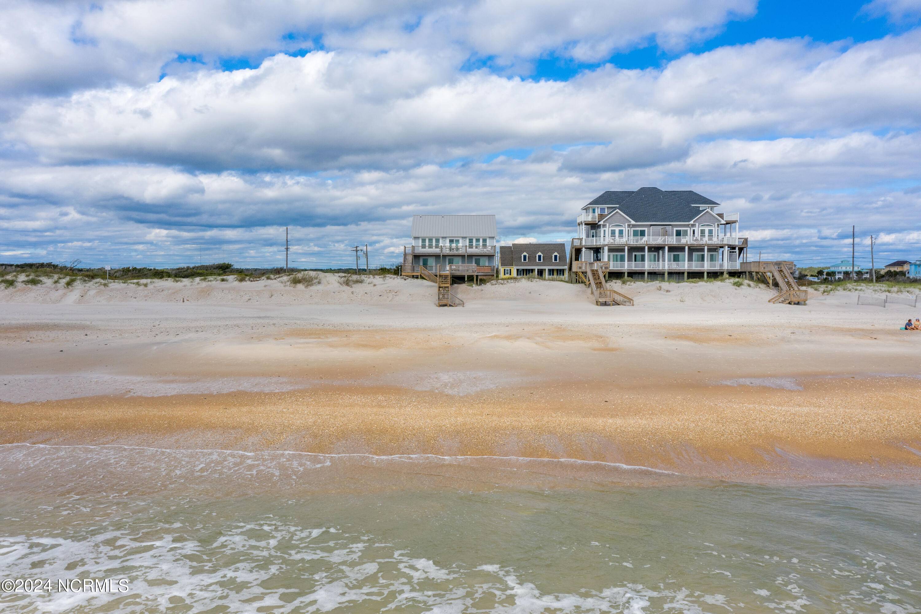 North Topsail Beach, NC 28460,388 New River Inlet RD