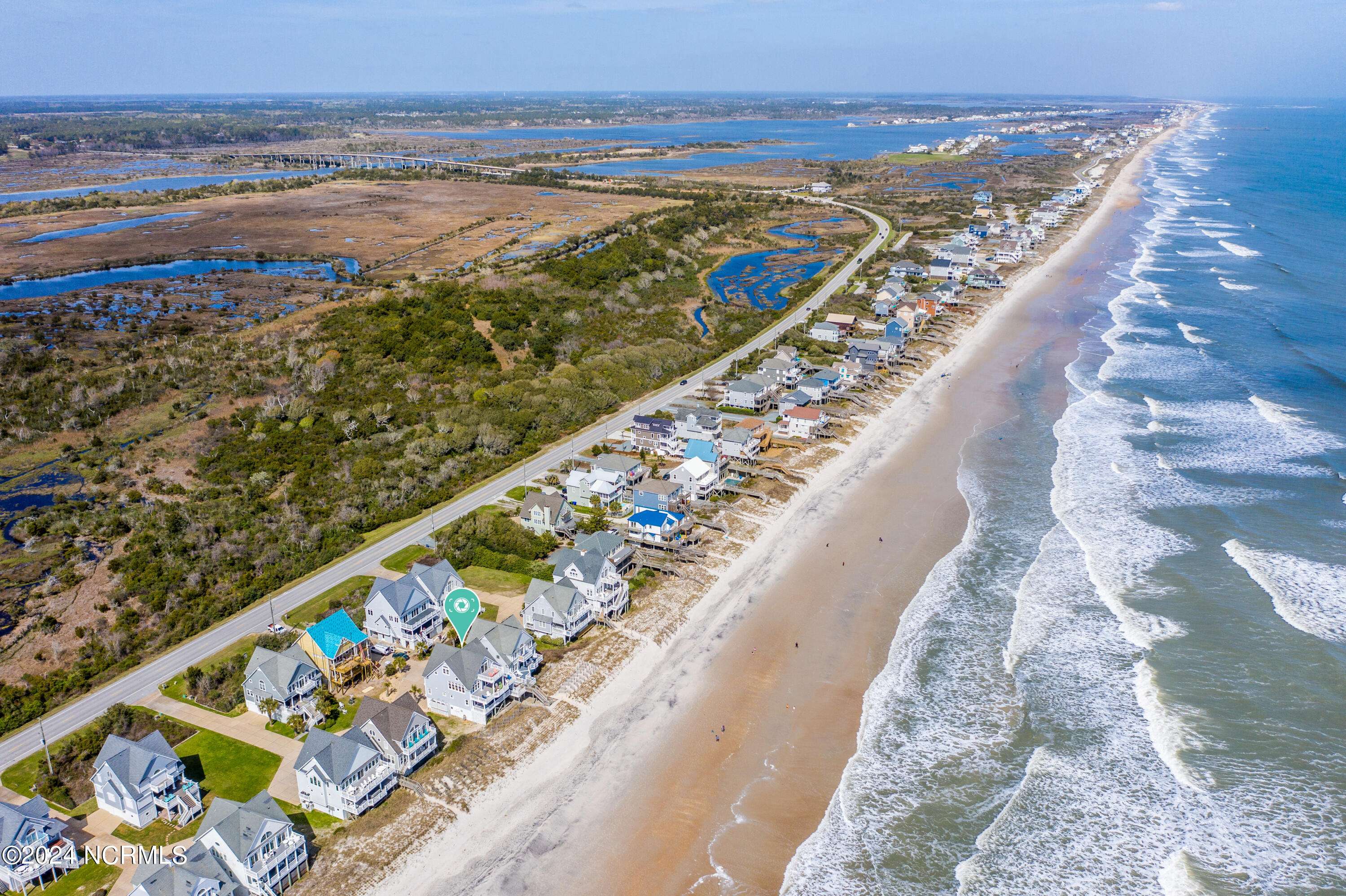 North Topsail Beach, NC 28460,4356 Island DR