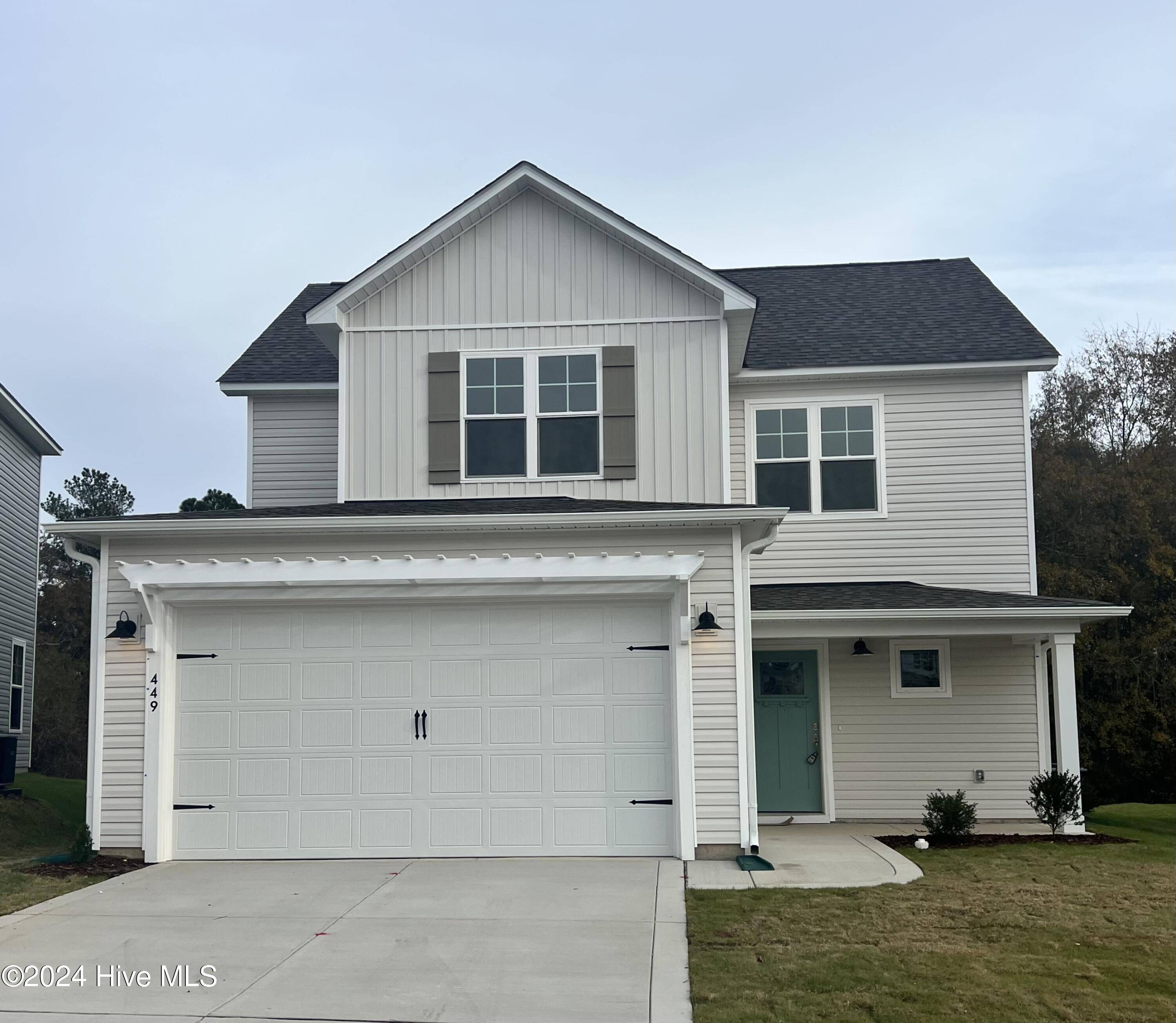 Southern Pines, NC 28387,449 Kendall DR