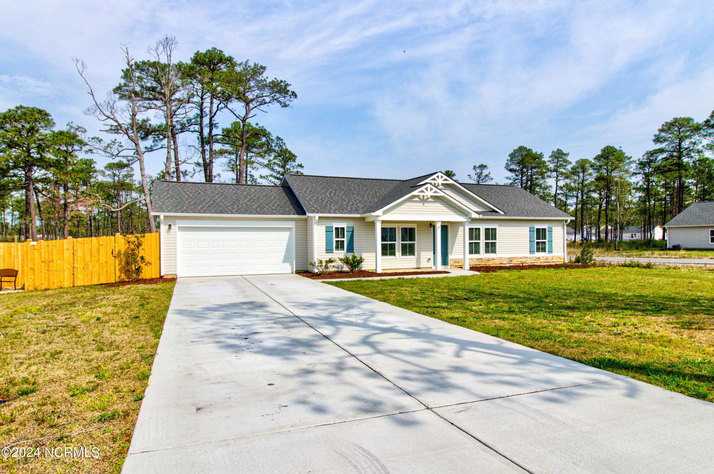 Southport, NC 28461,241 Fifty Lakes DR