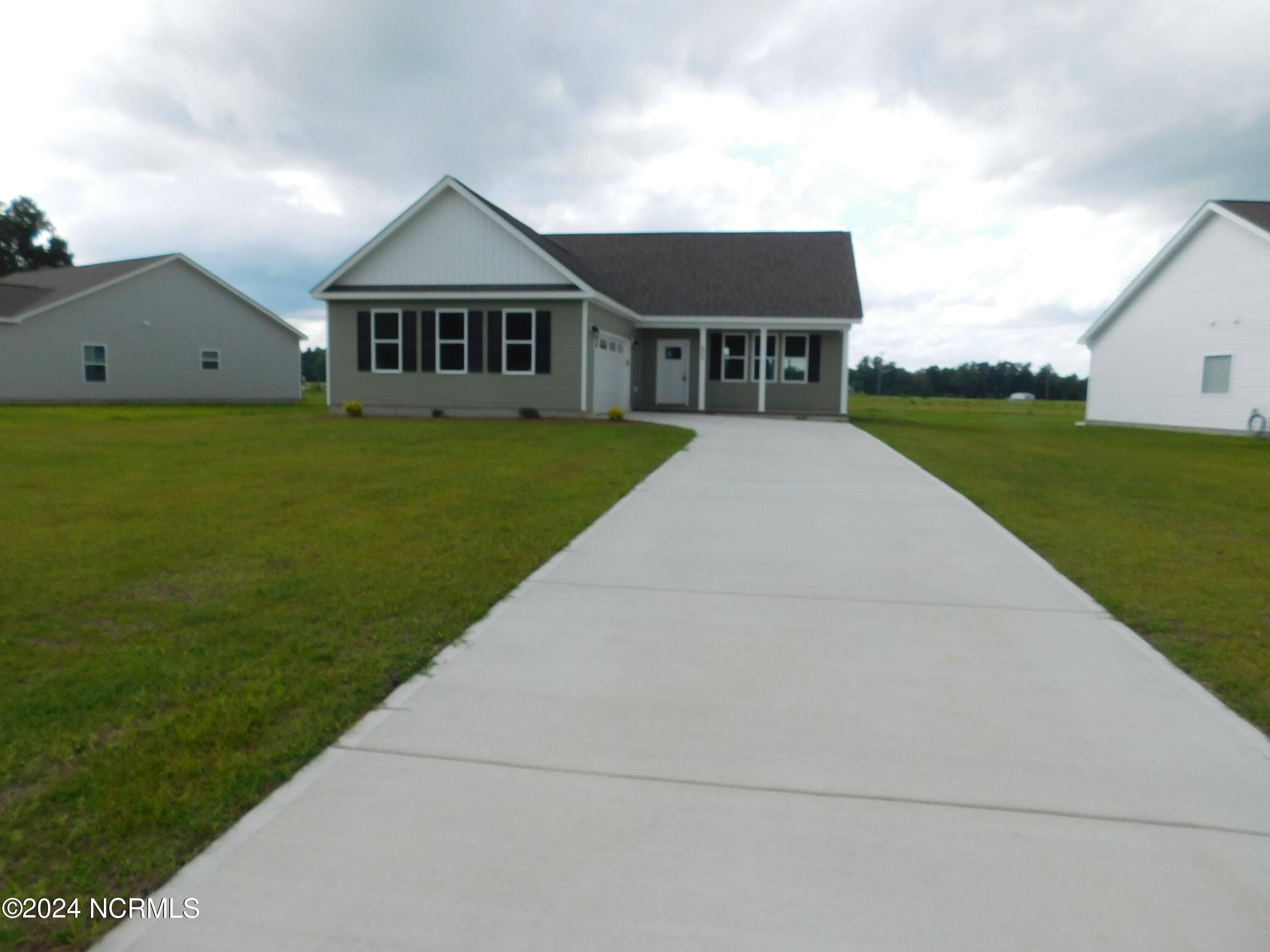 Maysville, NC 28555,605 Bright Harvest DR