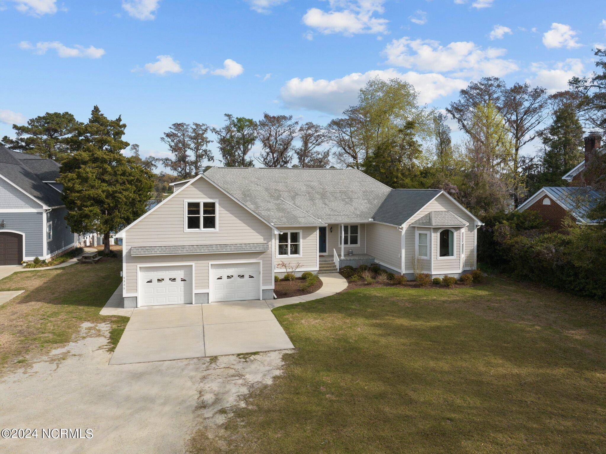 New Bern, NC 28562,2355 Chinquapin RD