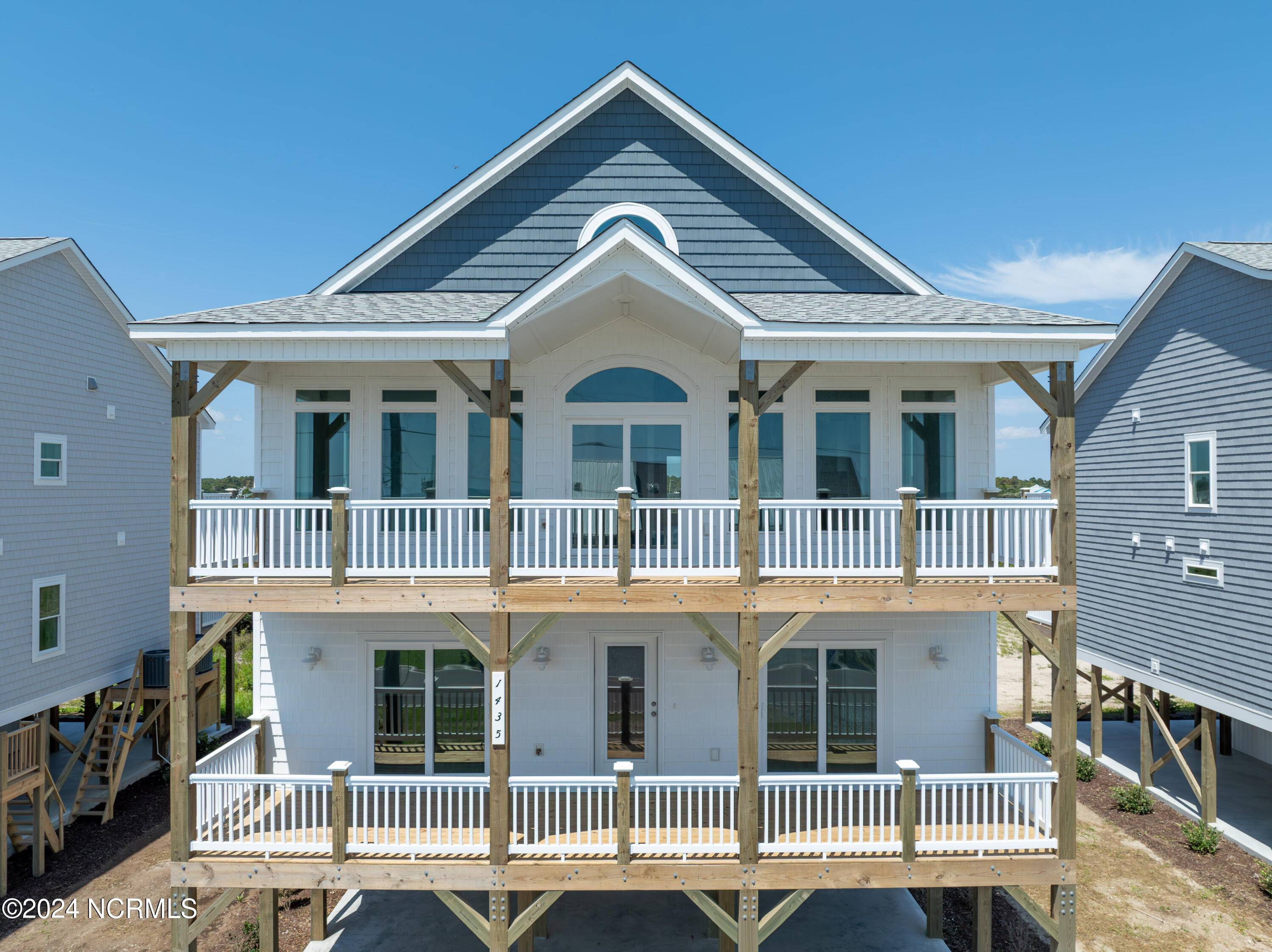 North Topsail Beach, NC 28460,1435 New River Inlet RD