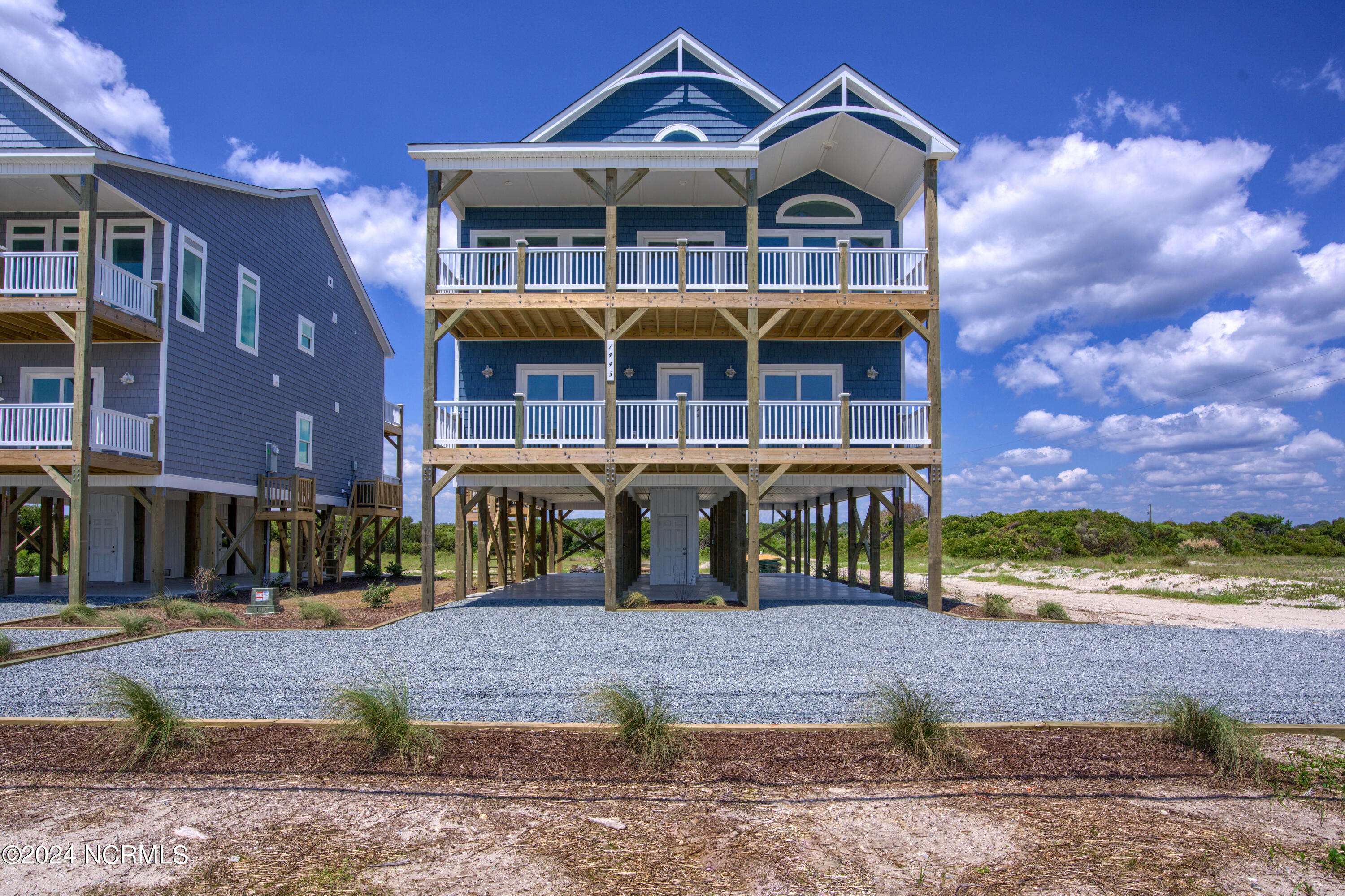North Topsail Beach, NC 28460,1443 New River Inlet RD