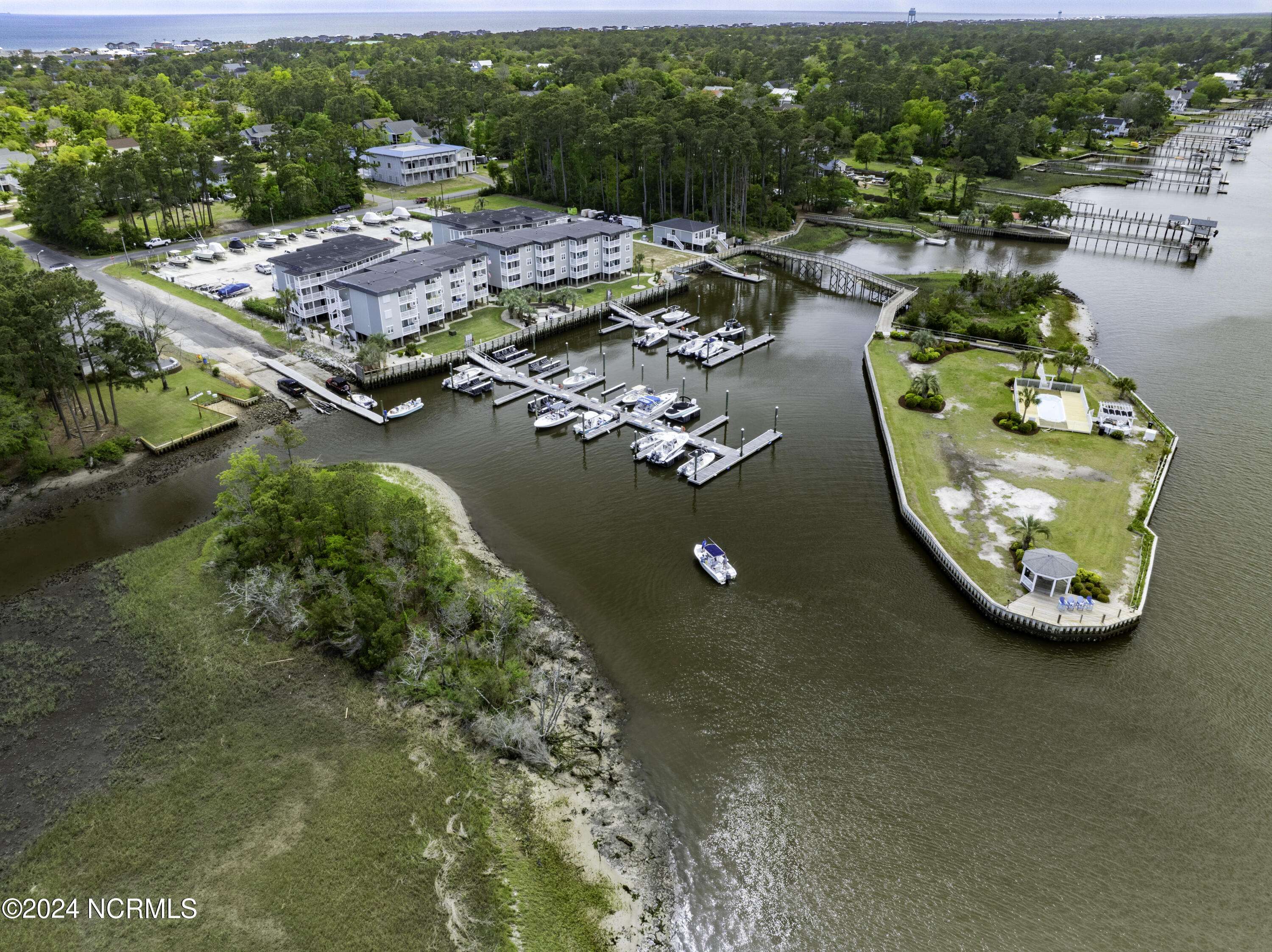 Oak Island, NC 28465,5400 E Yacht DR #Apt D1