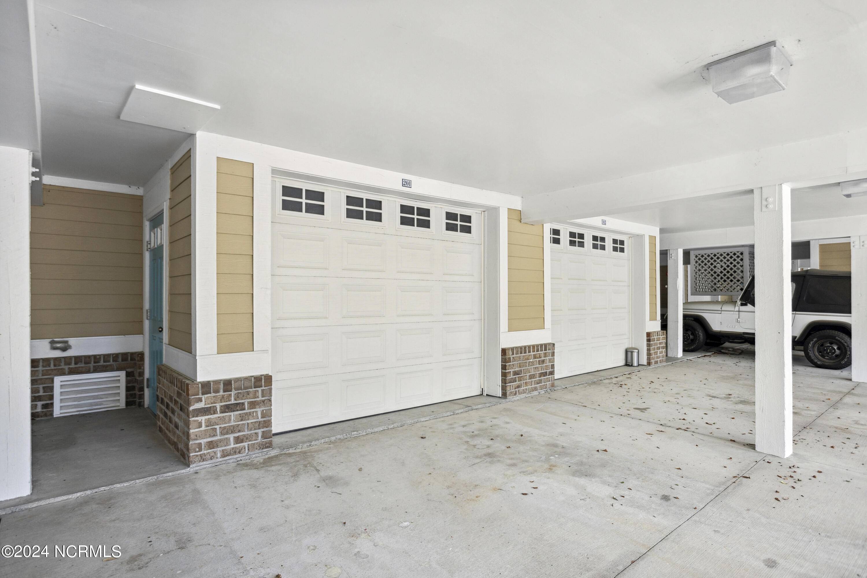 Carolina Beach, NC 28428,650 Saint Joseph ST #Unit 201