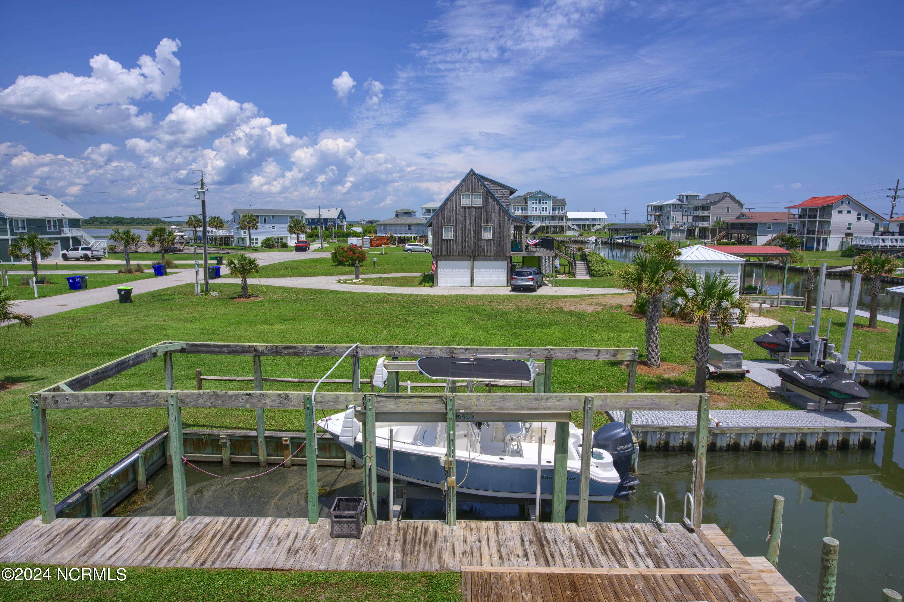 North Topsail Beach, NC 28460,306 Marina WAY