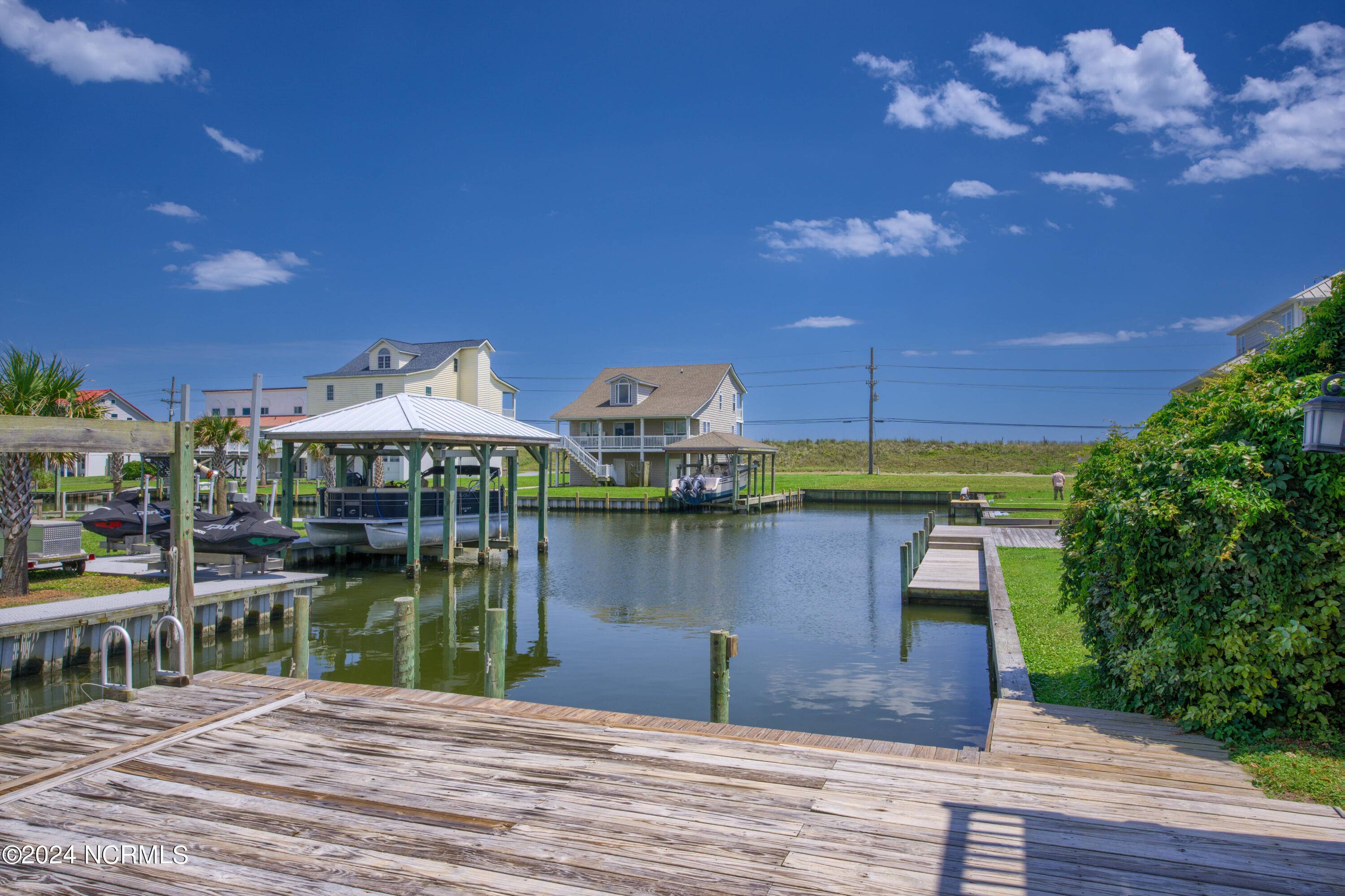 North Topsail Beach, NC 28460,306 Marina WAY