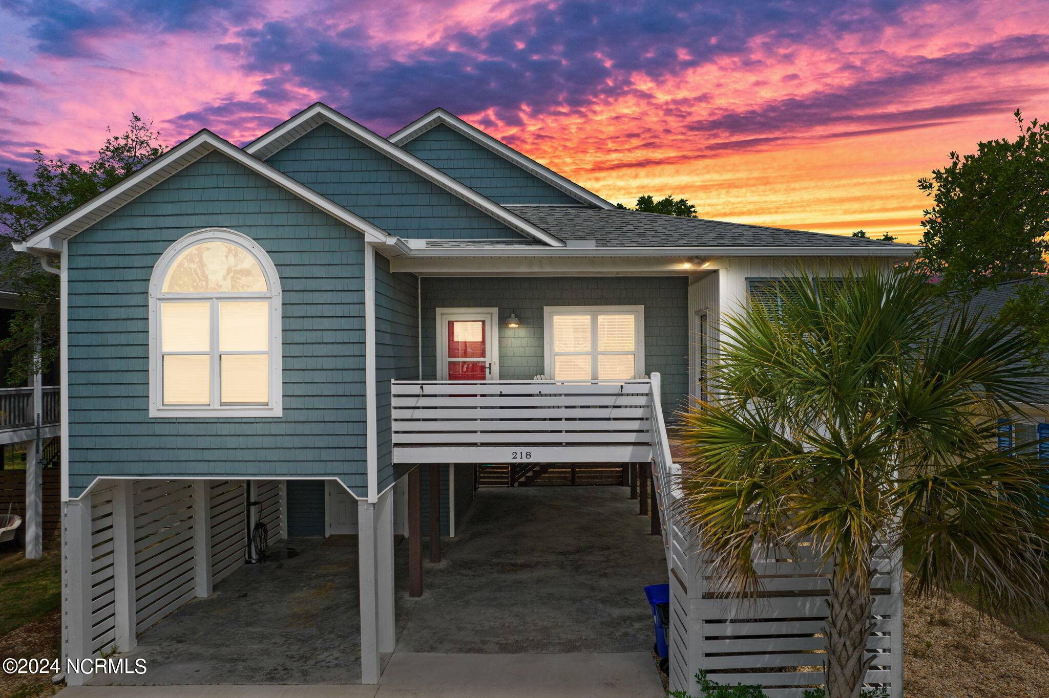 Oak Island, NC 28465,218 NE 52nd ST