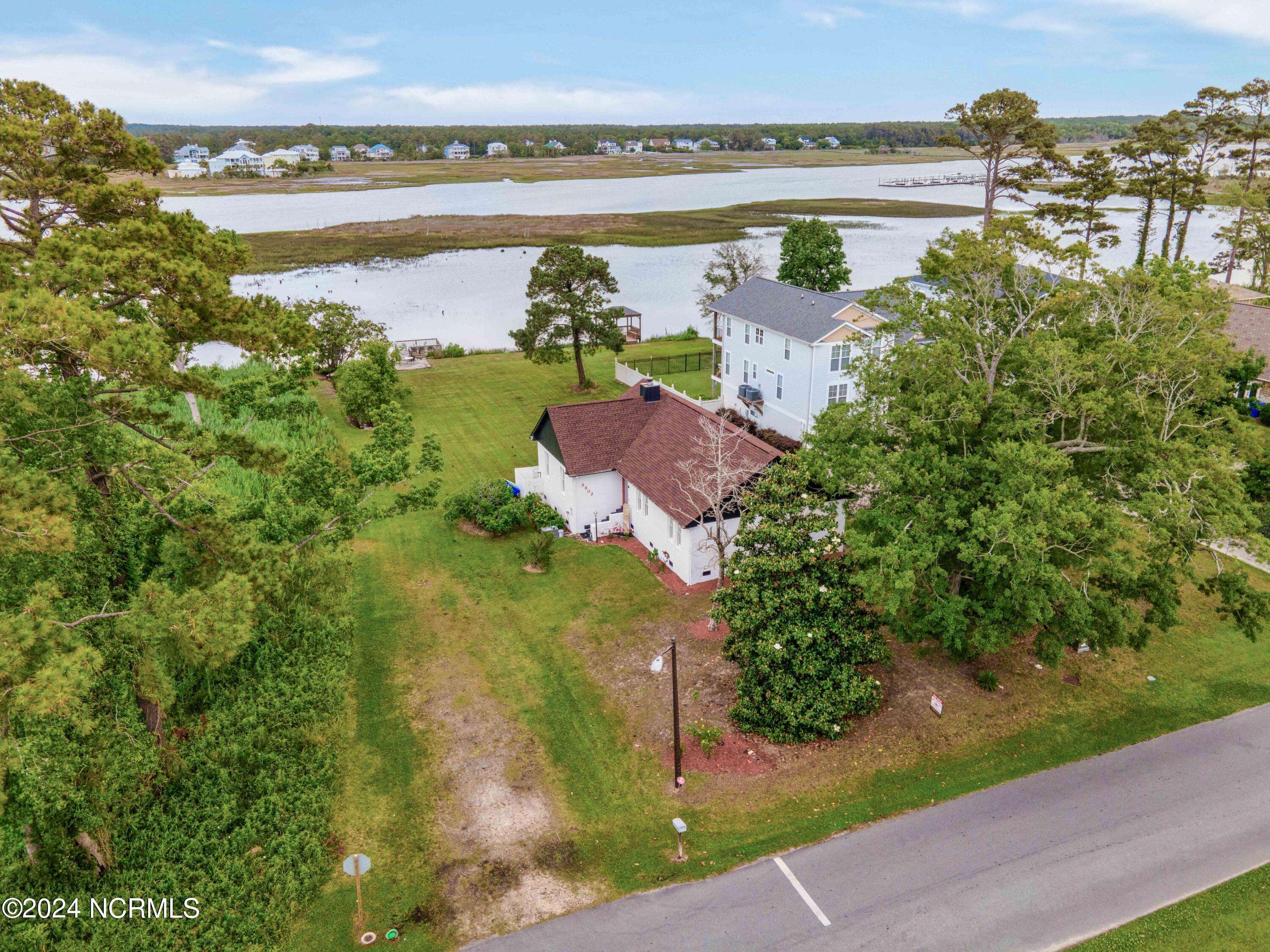 Oak Island, NC 28465,5802 E Yacht DR