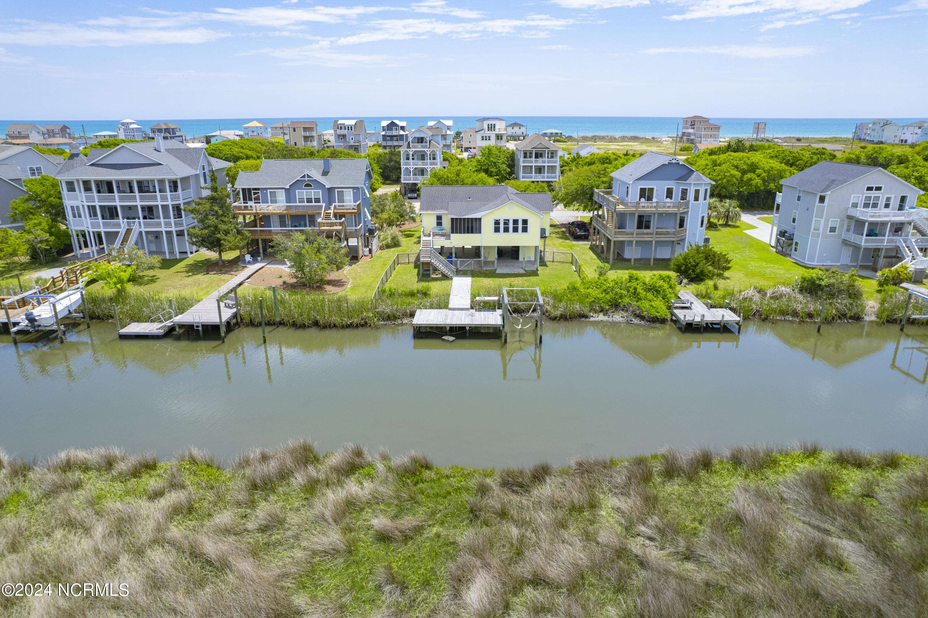 North Topsail Beach, NC 28460,141 Old Village LN