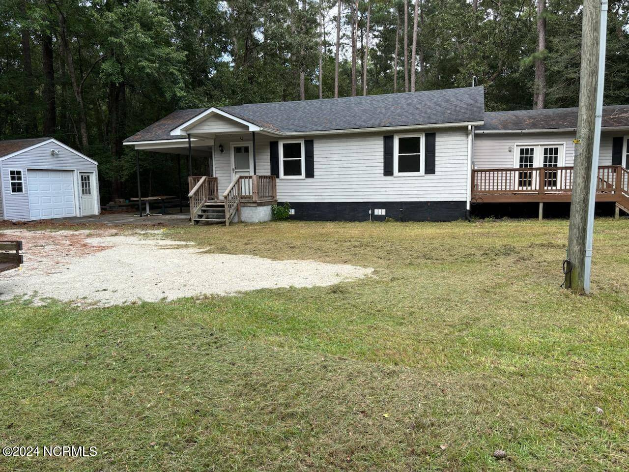 Burgaw, NC 28425,9945 Nc Highway 53 E