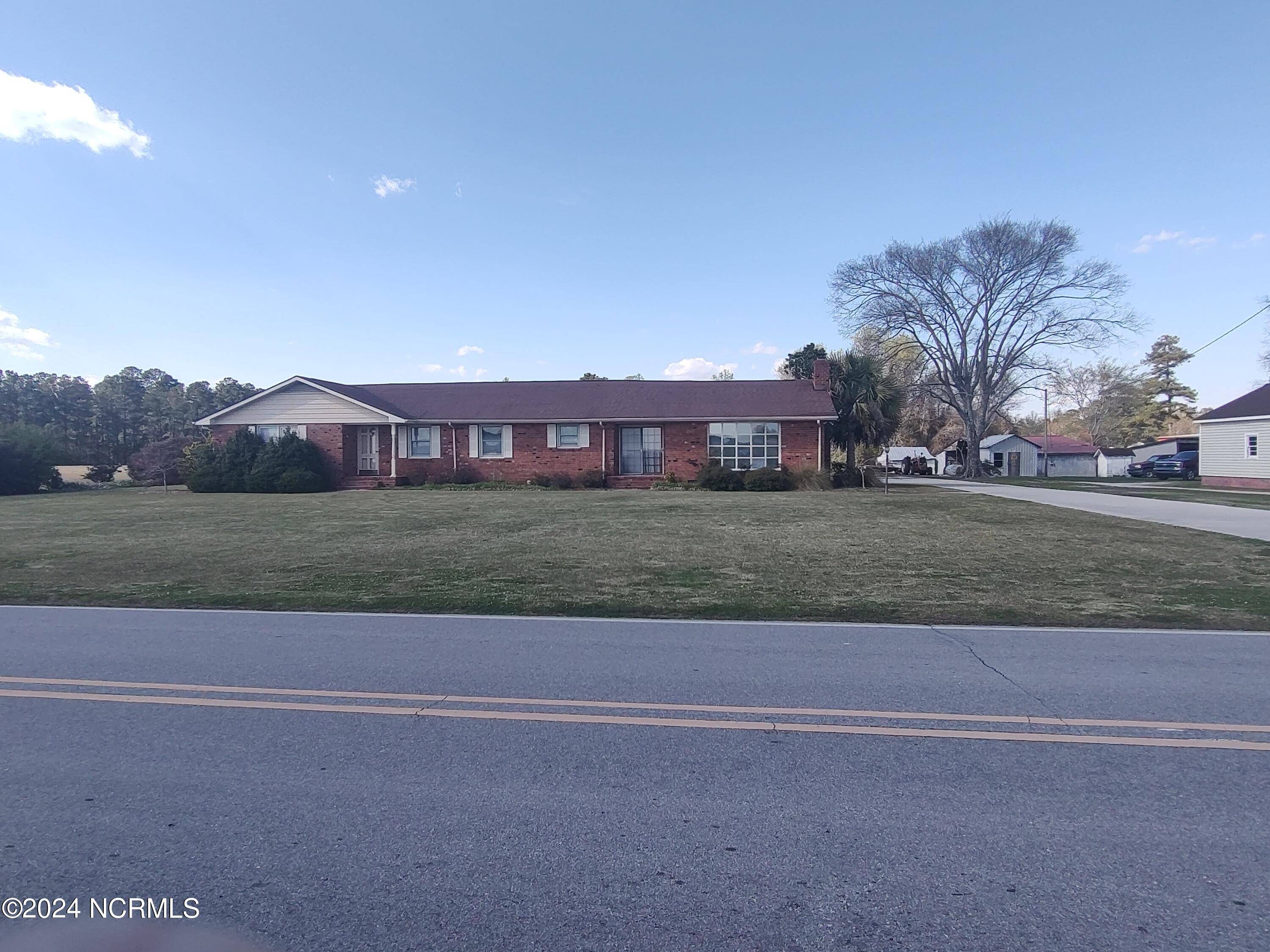 Stella, NC 28582,471 Wetherington Landing RD