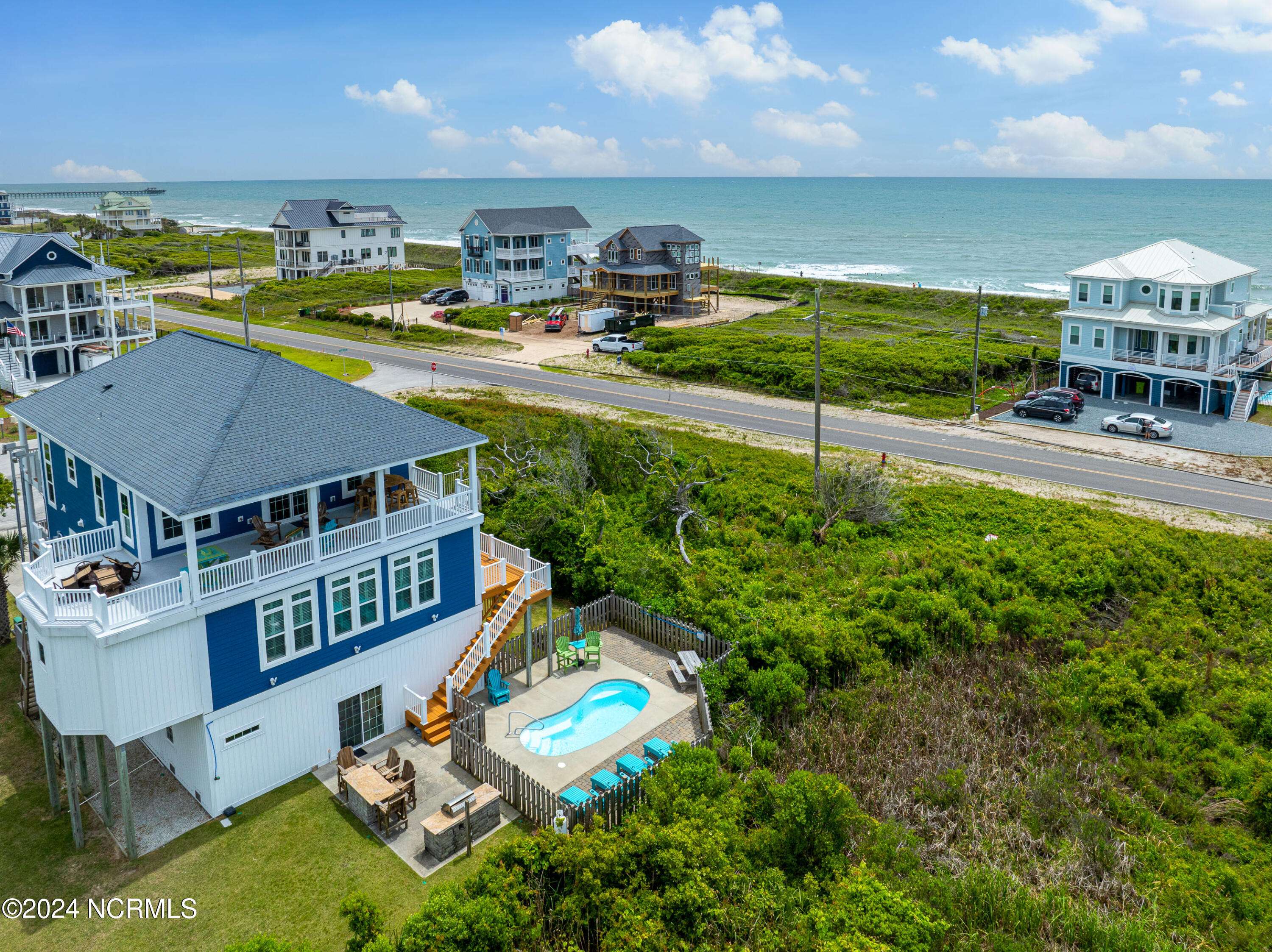 North Topsail Beach, NC 28460,200 Mason CT