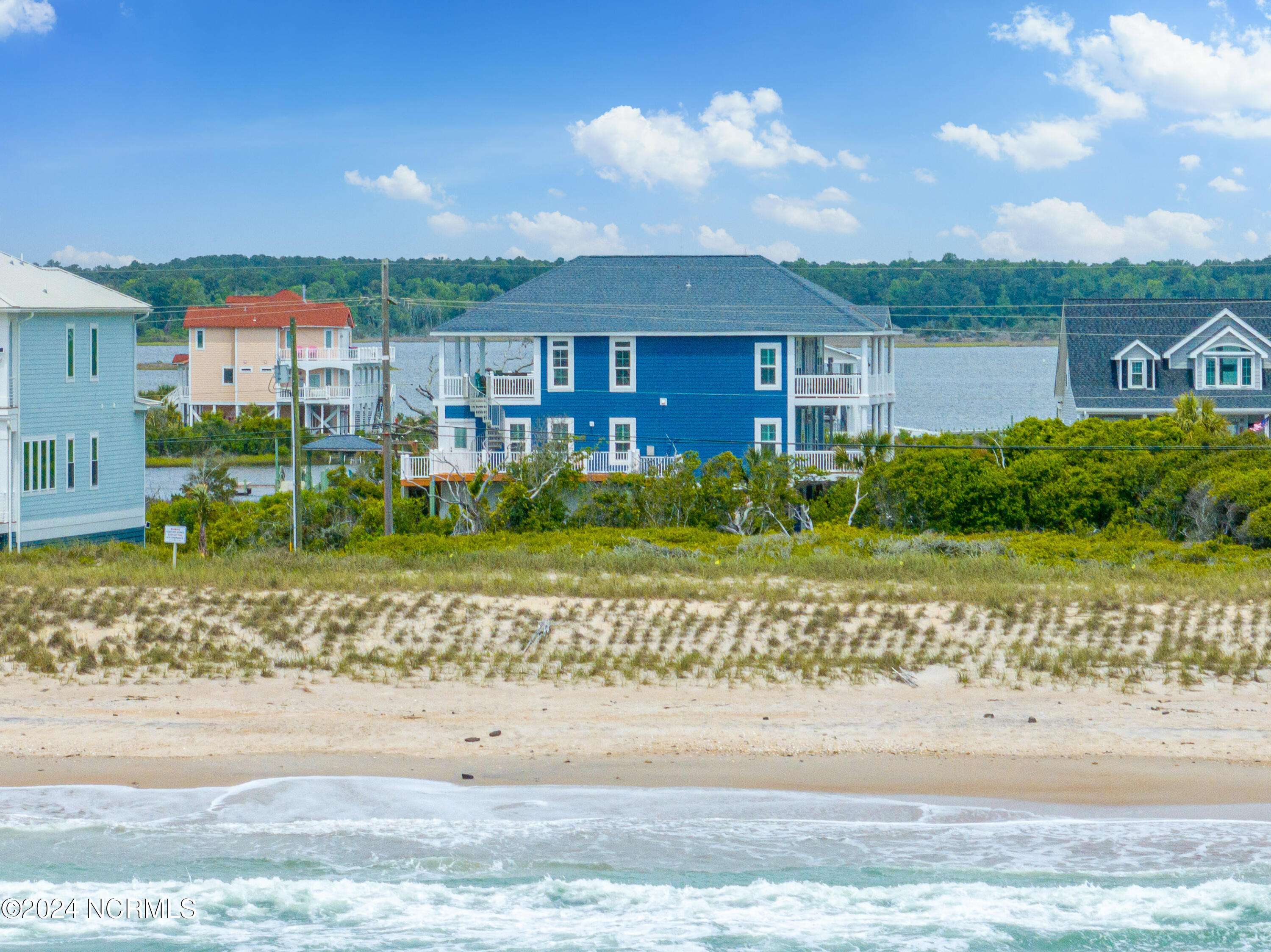 North Topsail Beach, NC 28460,200 Mason CT