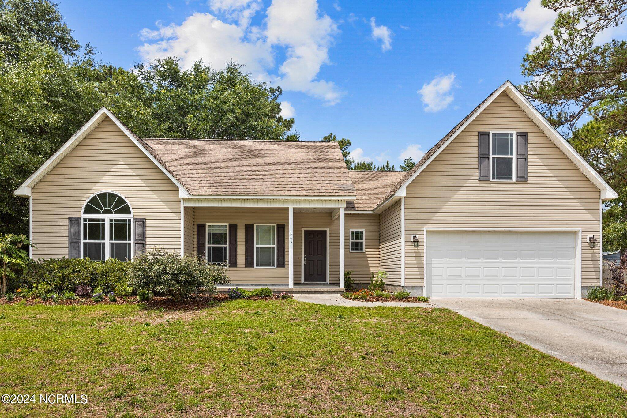 Bogue, NC 28570,111 Wild Oak DR