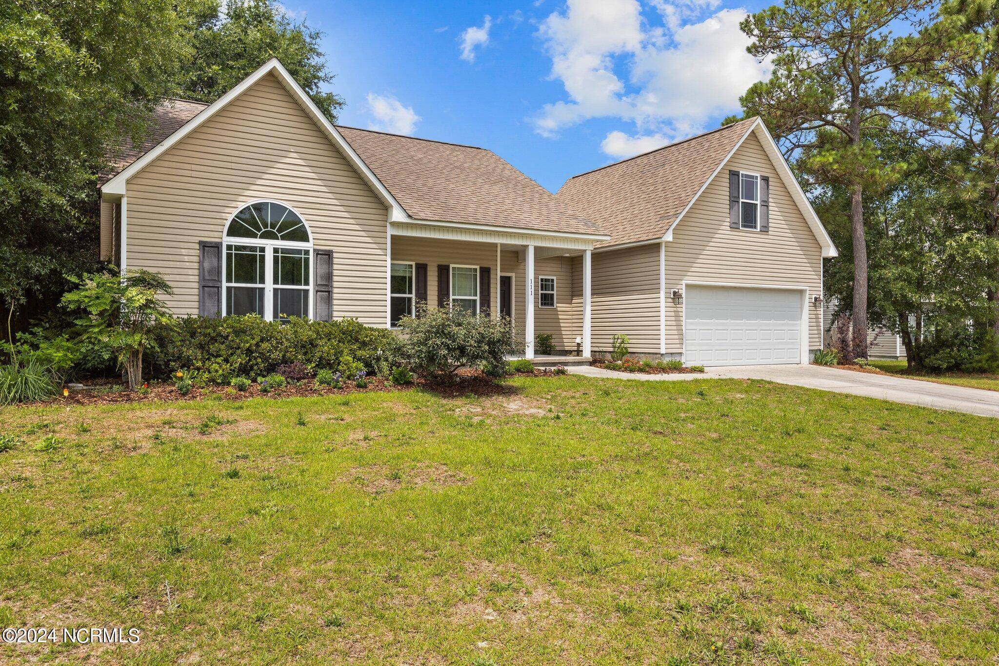 Bogue, NC 28570,111 Wild Oak DR