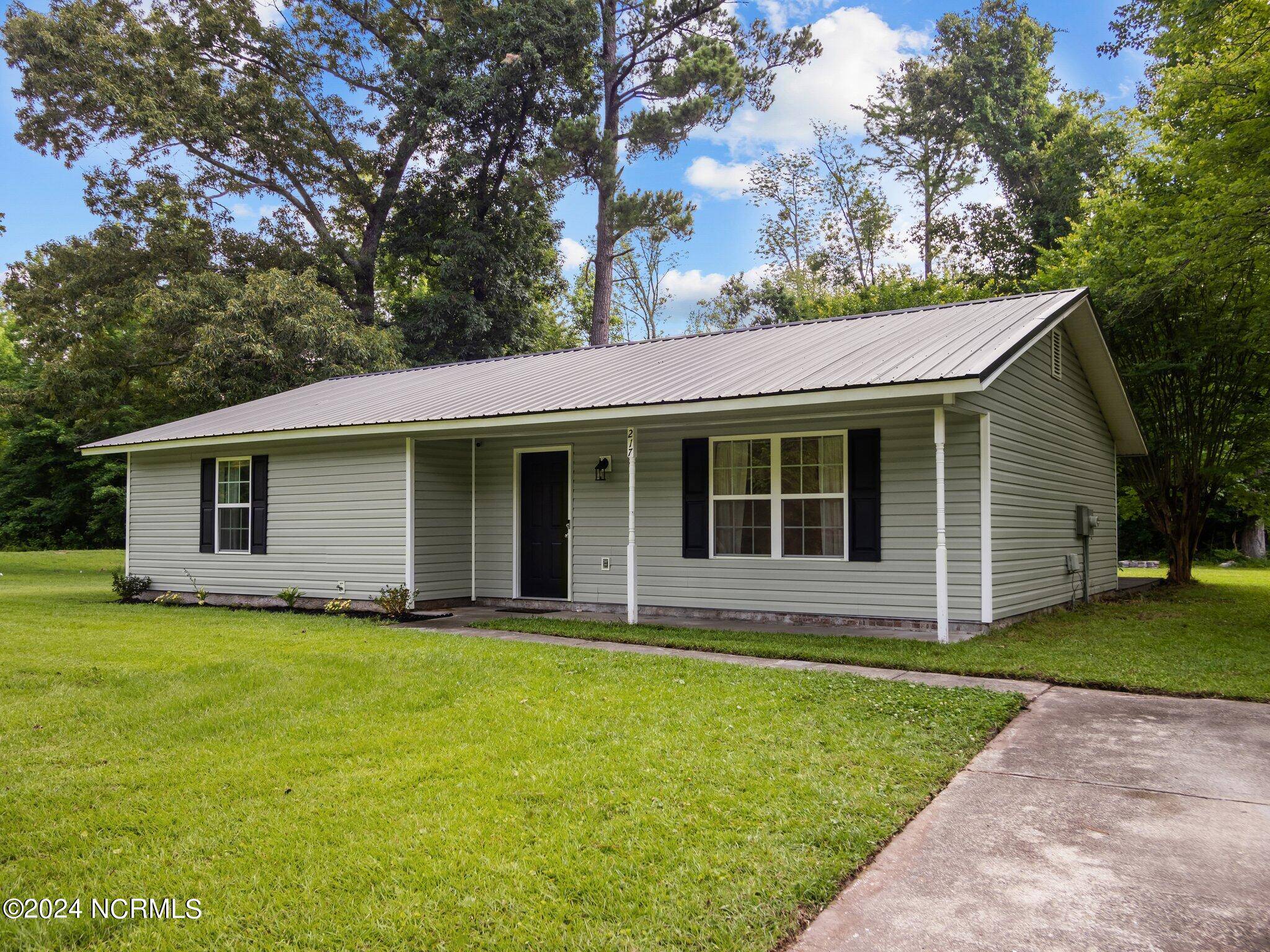 Jacksonville, NC 28540,217 Winter PL