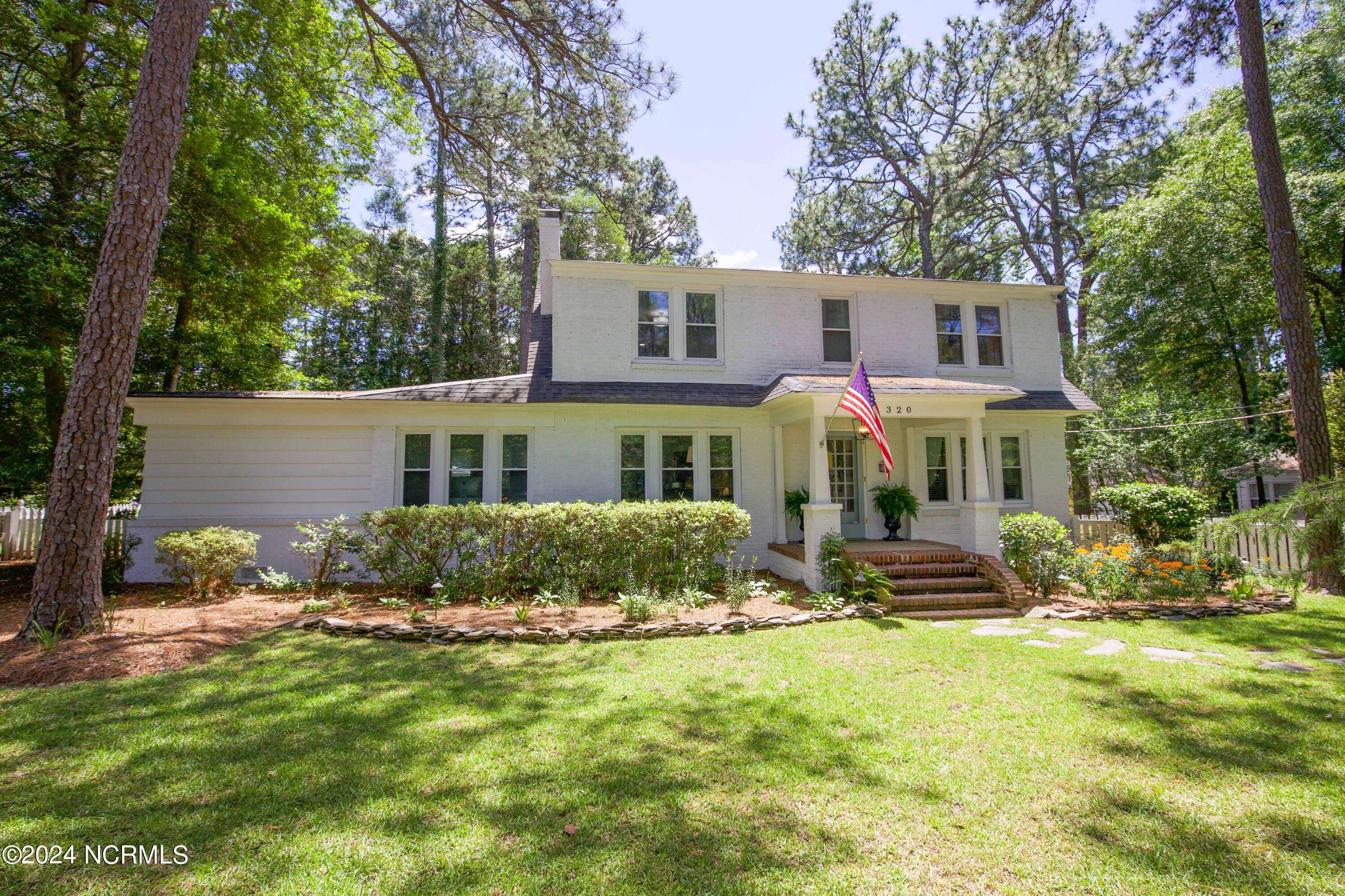 Southern Pines, NC 28387,320 E Morganton RD