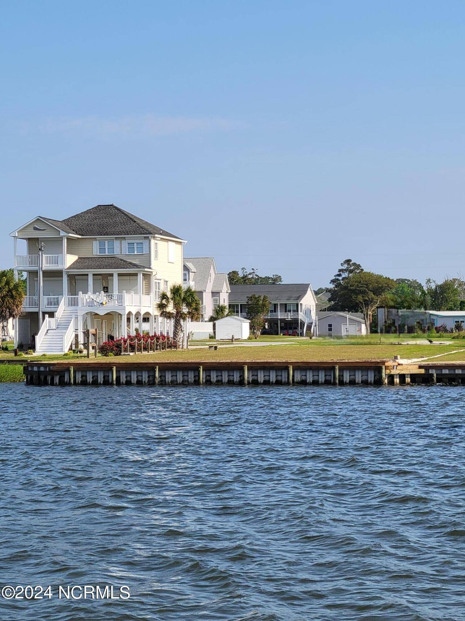 Newport, NC 28570,147 Salty Shores Point DR