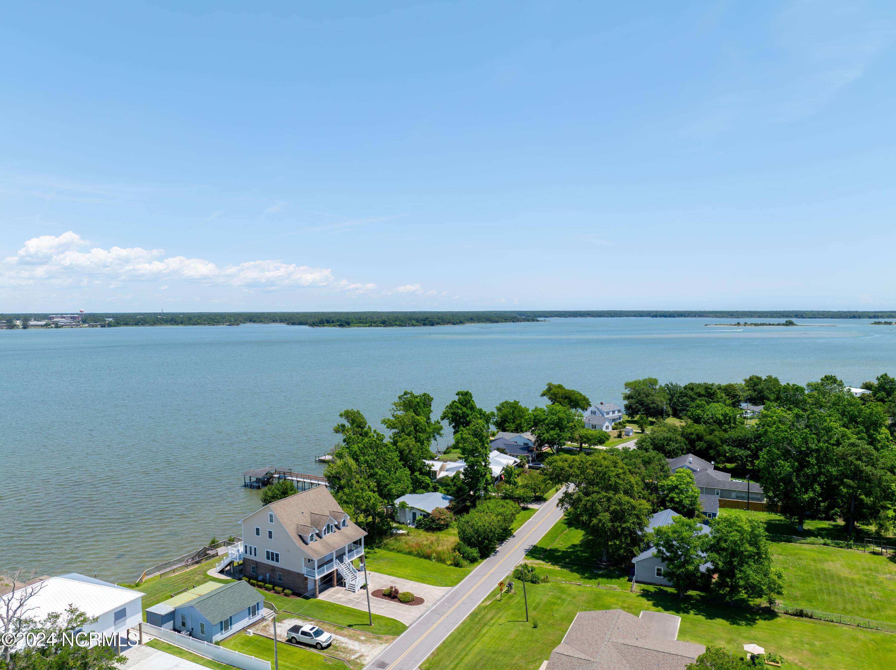 Sneads Ferry, NC 28460,203 Riverside DR