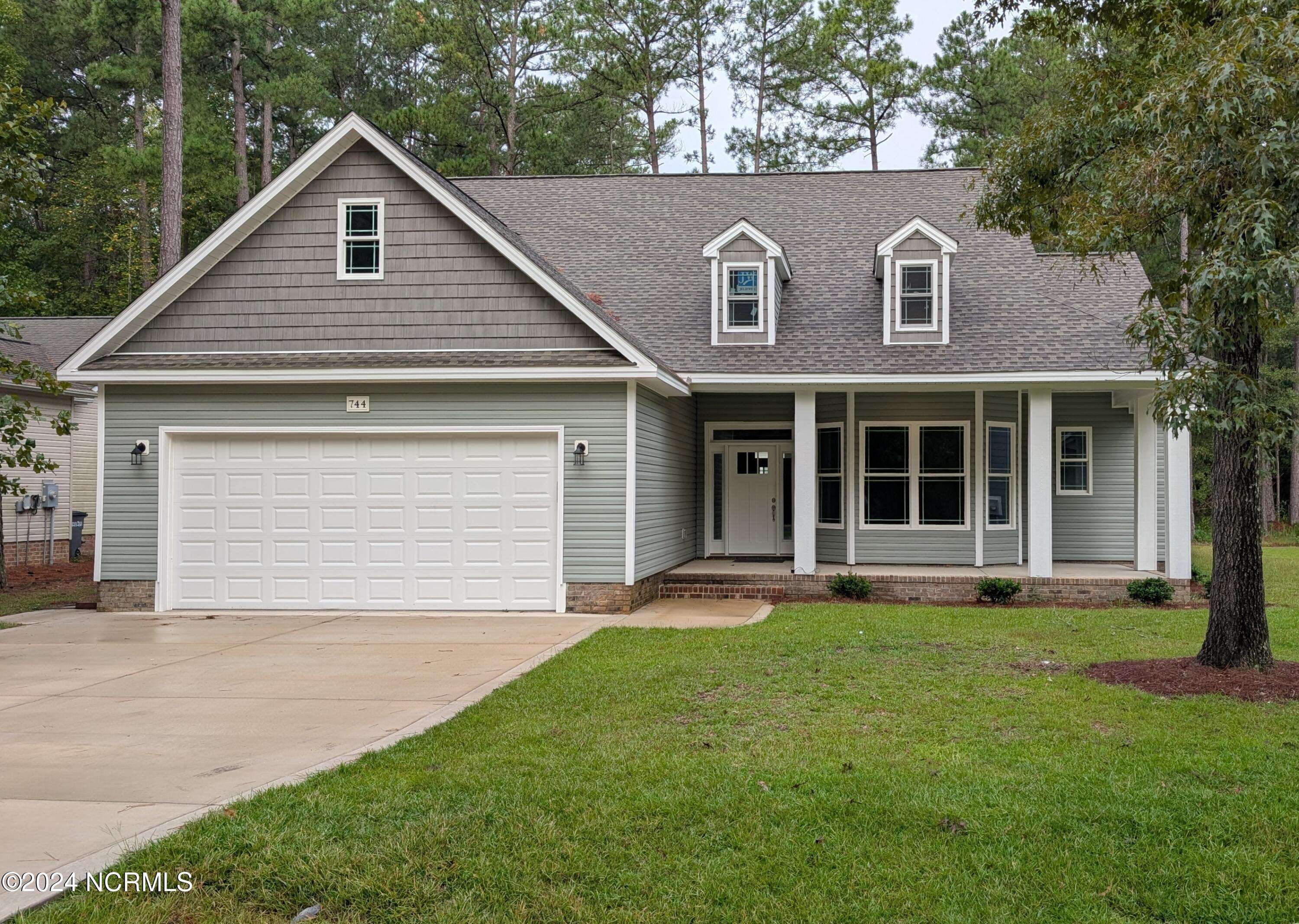 Vass, NC 28394,744 Riverbirch DR