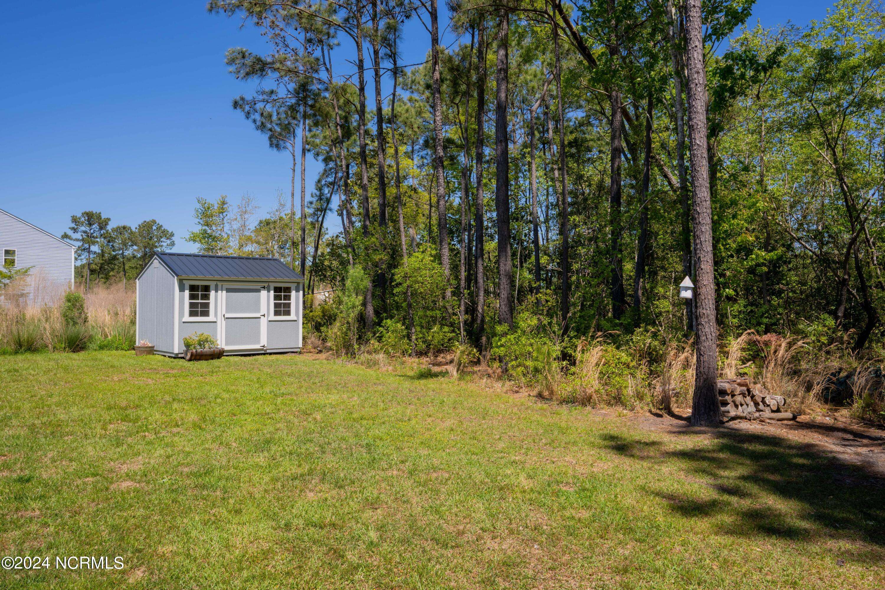 Holly Ridge, NC 28445,689 Morris Landing RD