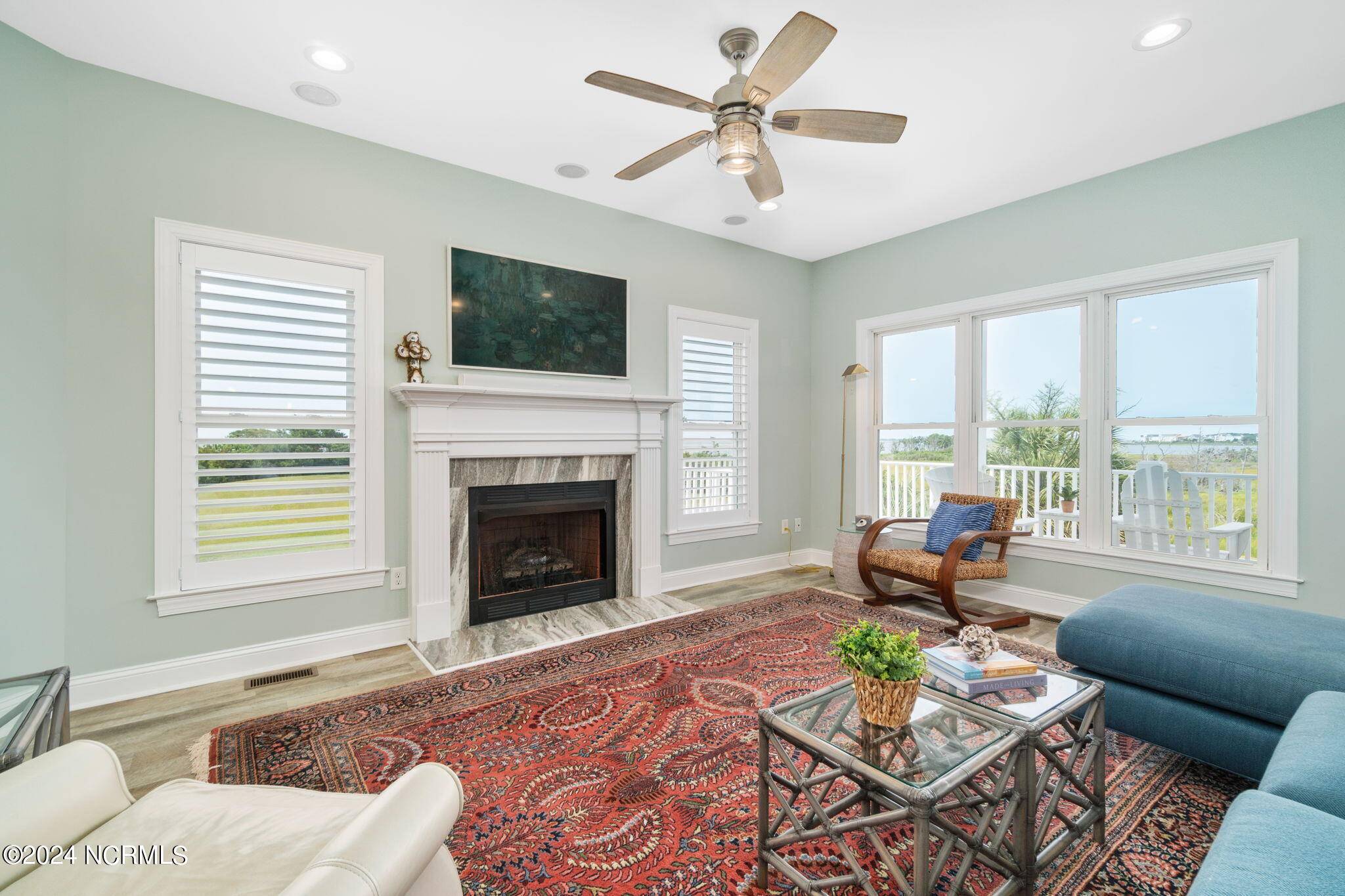 Newport, NC 28570,412 Island View DR