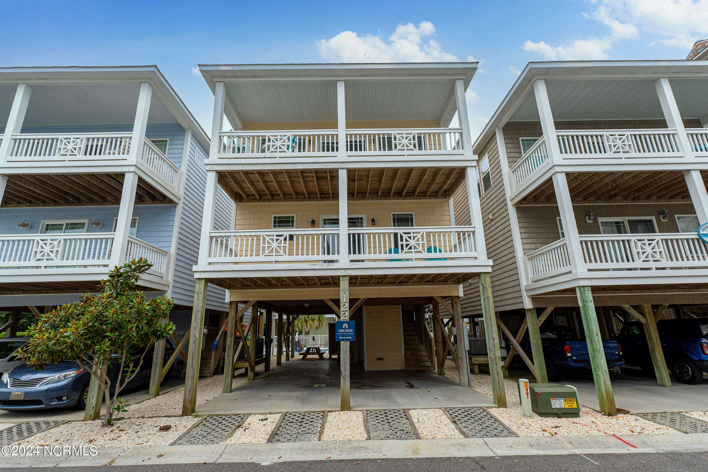 Surf City, NC 28445,122 Coastal Cay