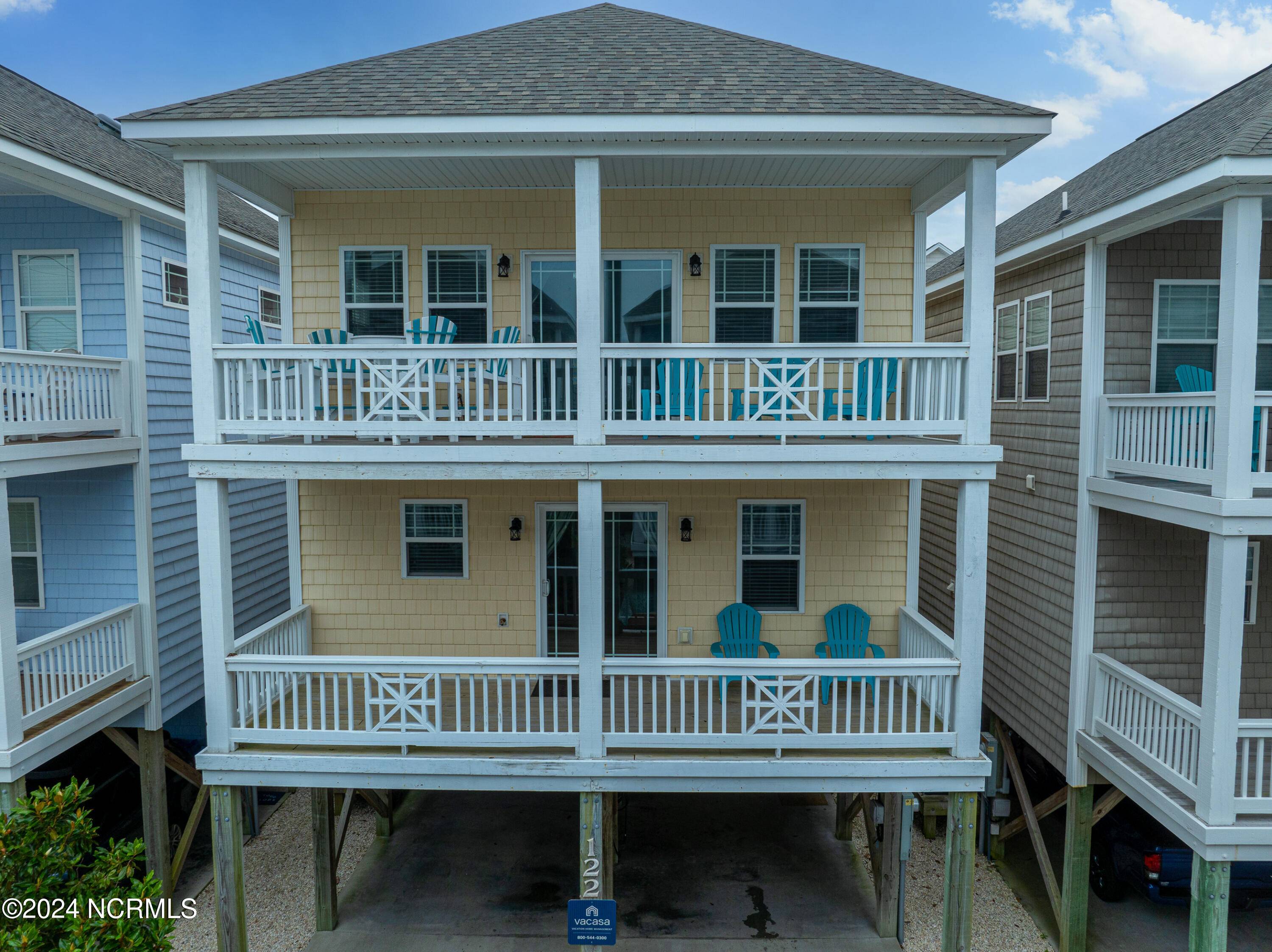 Surf City, NC 28445,122 Coastal Cay