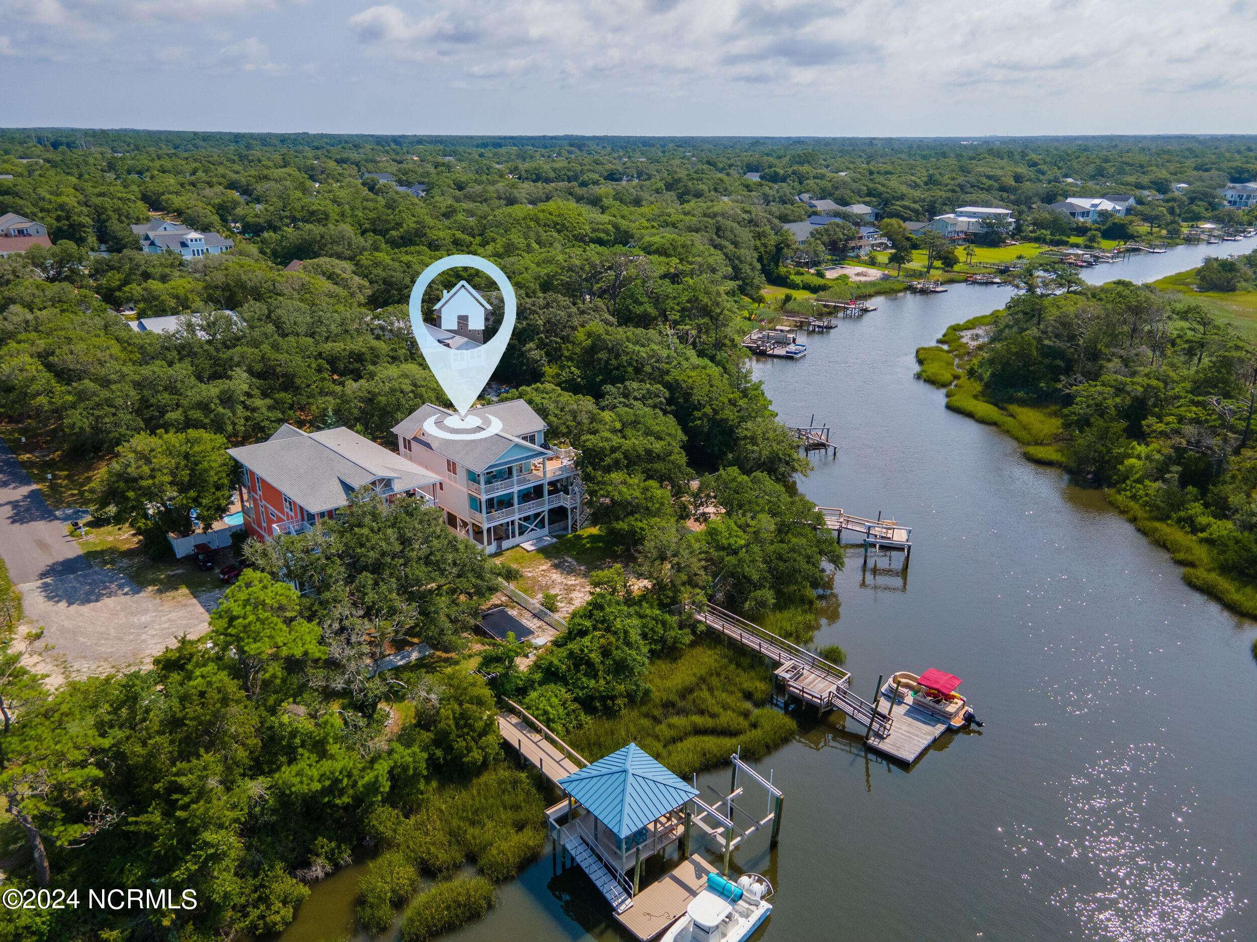 Oak Island, NC 28465,124 SE 3rd ST