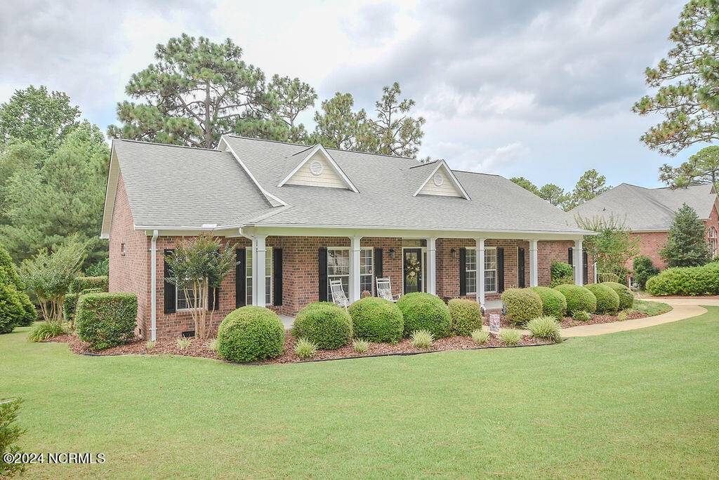 Whispering Pines, NC 28327,1 Sunflower CT