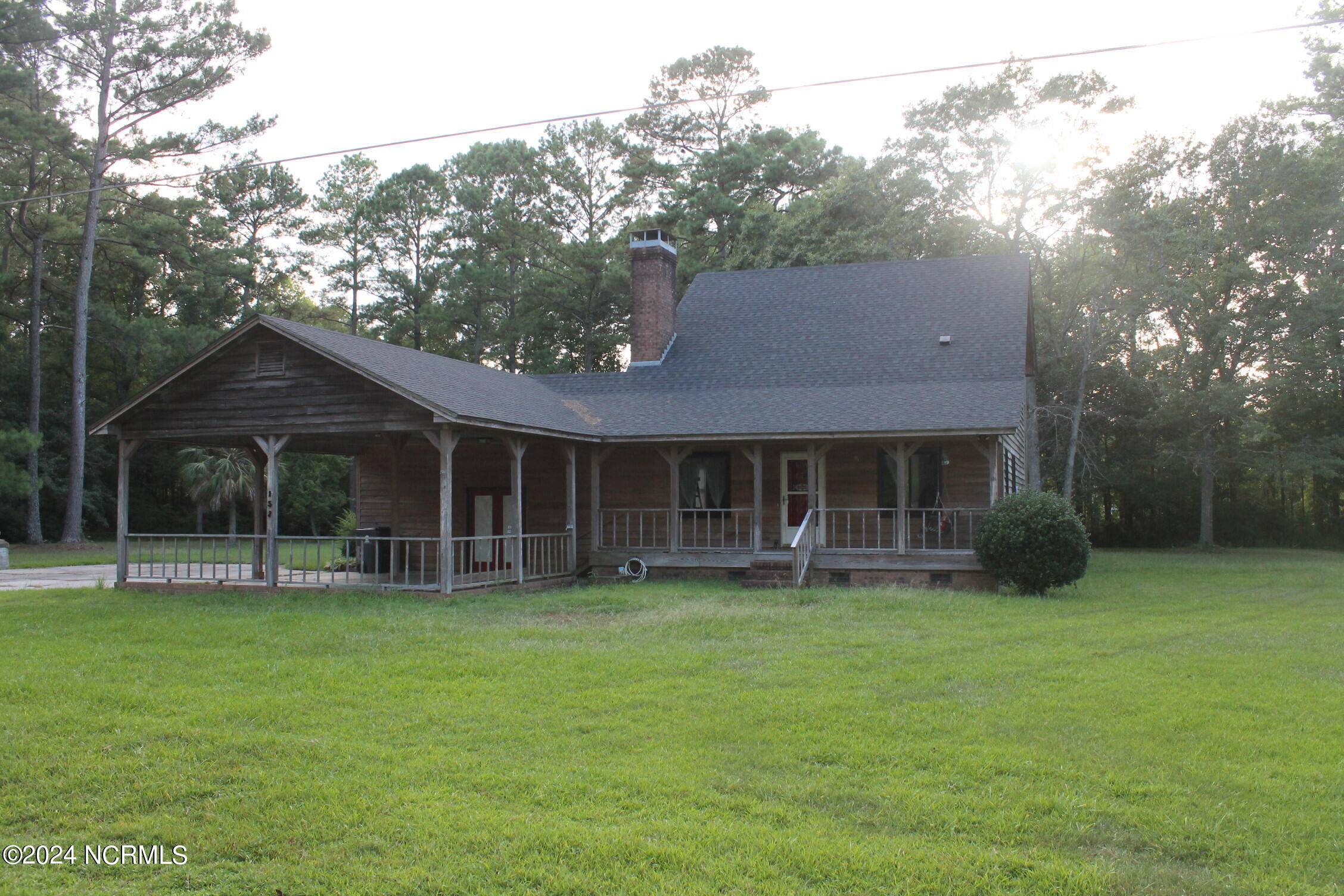 Whiteville, NC 28472,152 Hillcrest LN