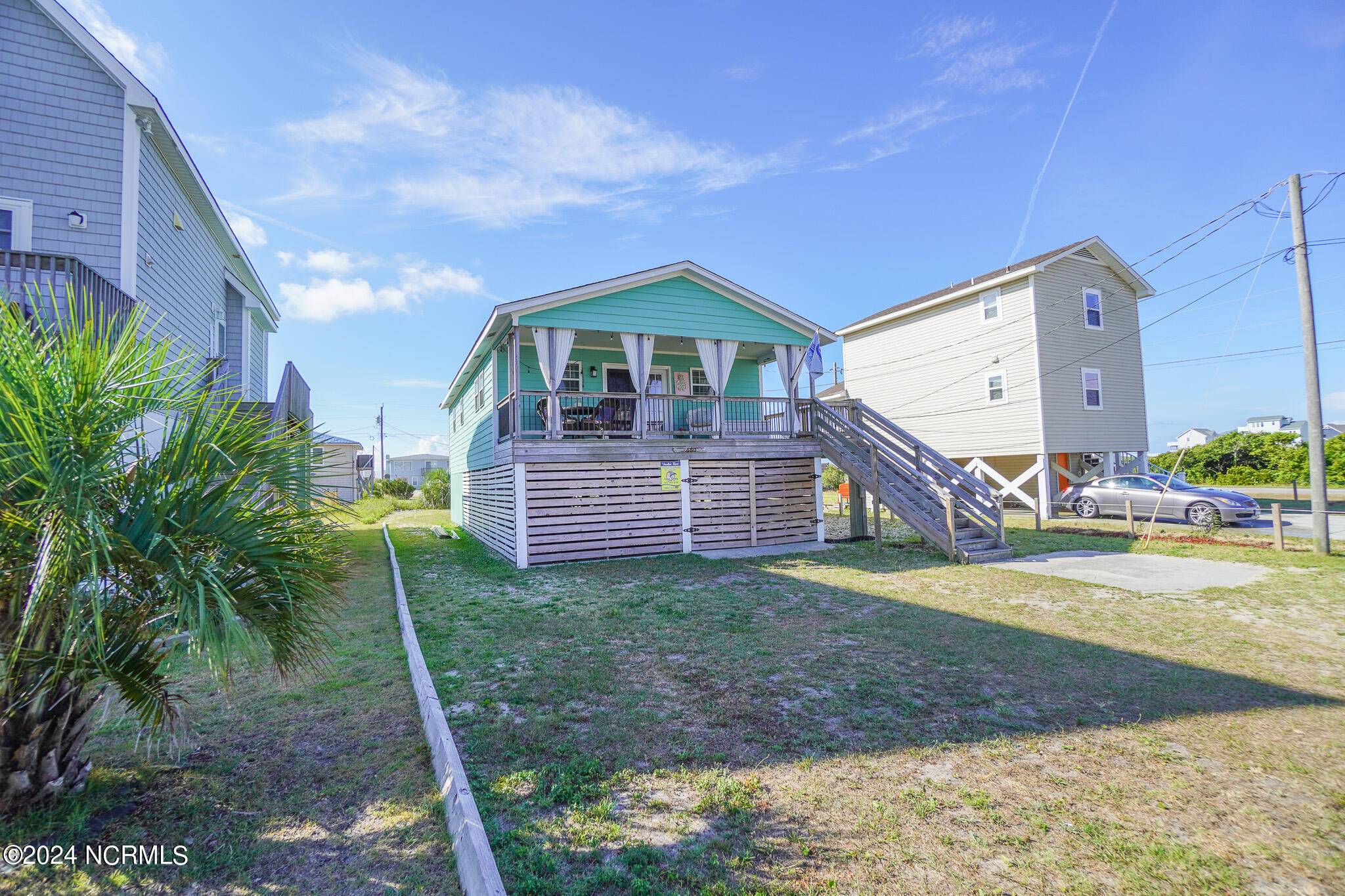 North Topsail Beach, NC 28460,2660 Island DR