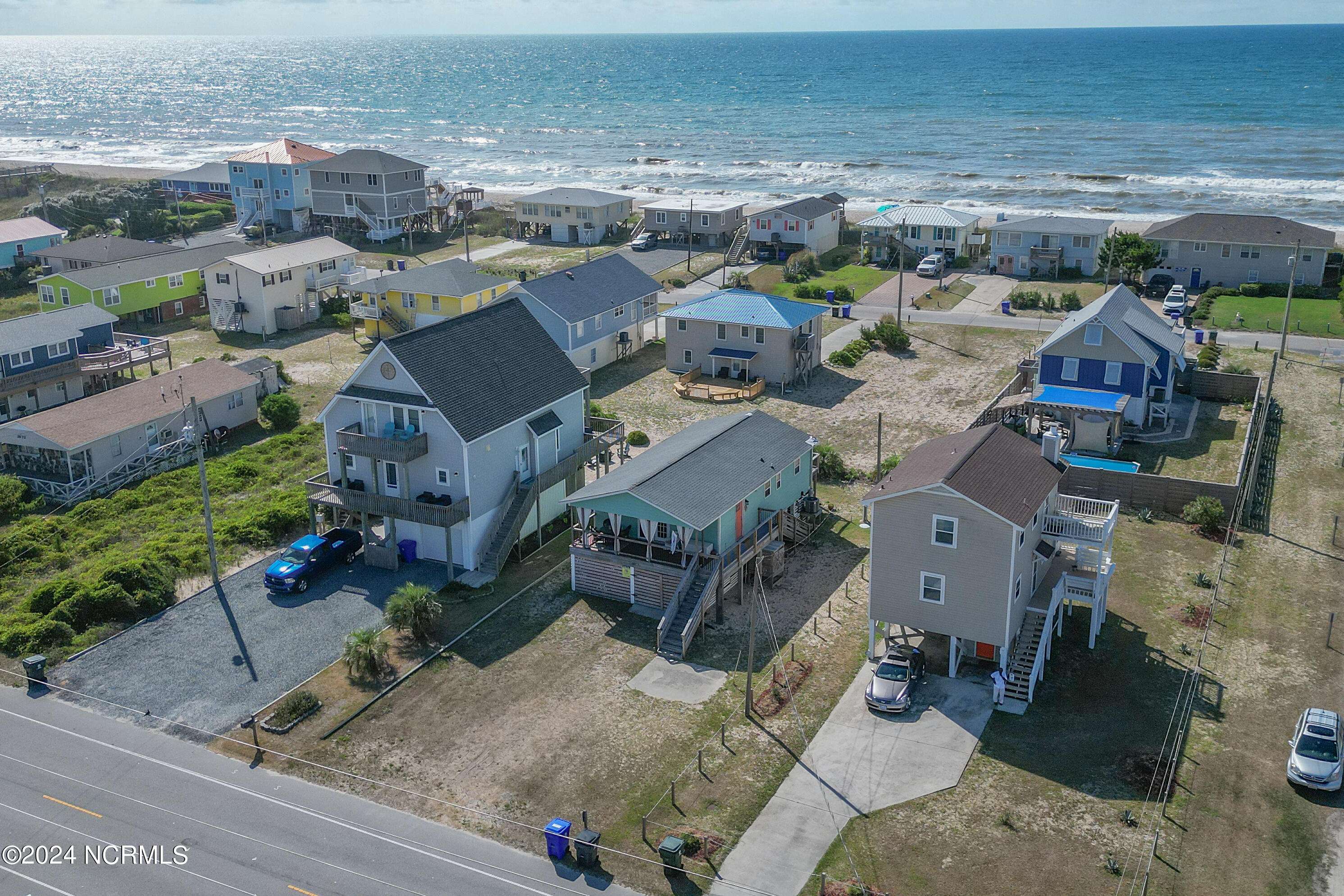 North Topsail Beach, NC 28460,2660 Island DR