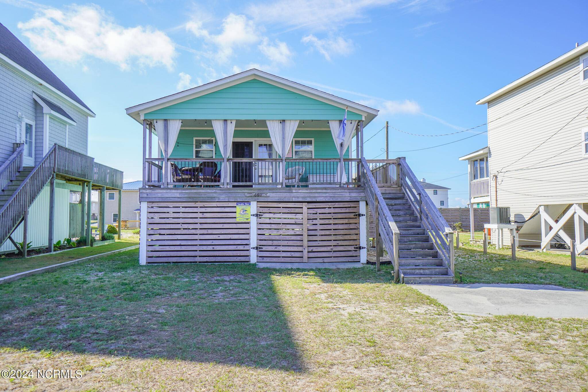 North Topsail Beach, NC 28460,2660 Island DR