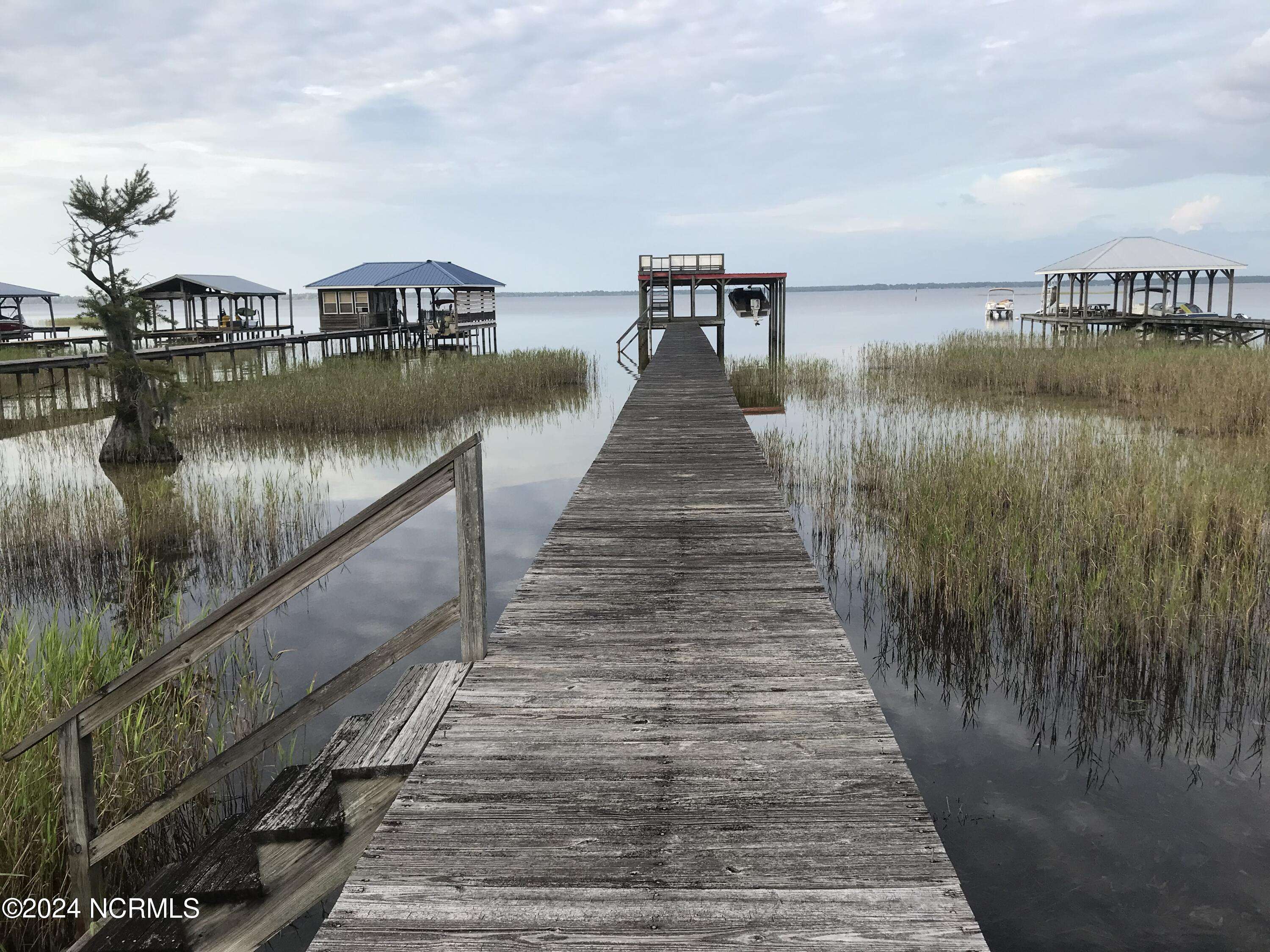 Lake Waccamaw, NC 28450,3935 Waccamaw Shores RD